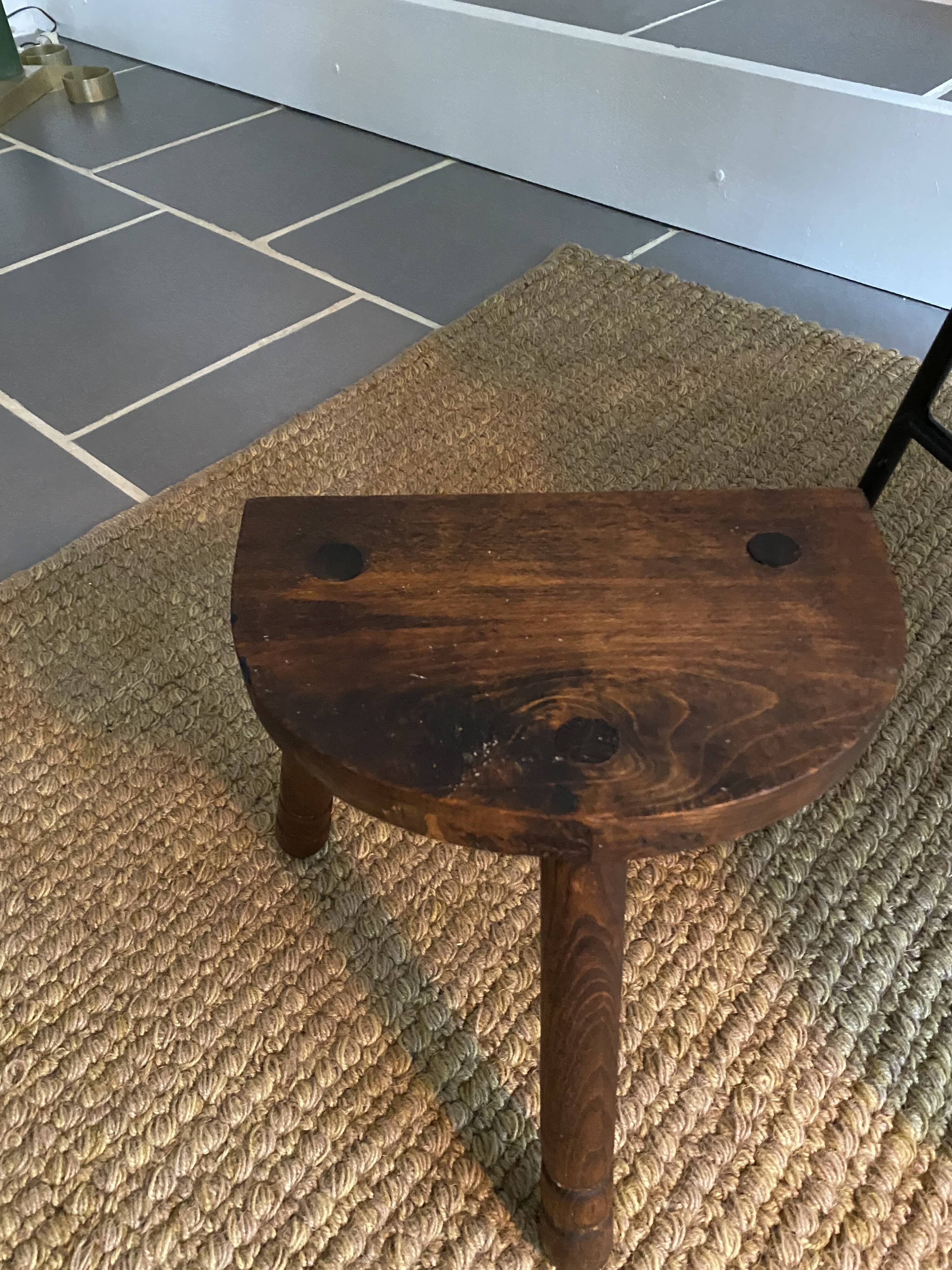 Tabouret de ferme bois tripode vintage