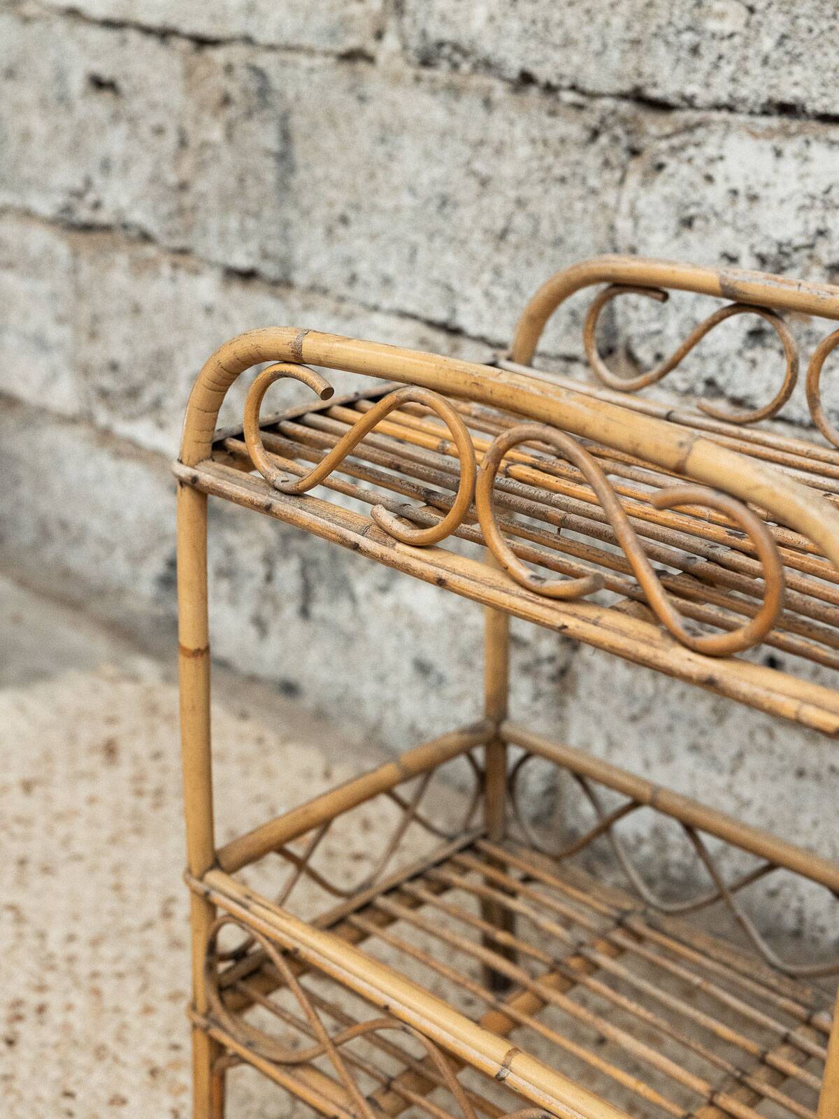 ✨ Petite étagère vintage en osier – esprit bohème ✨