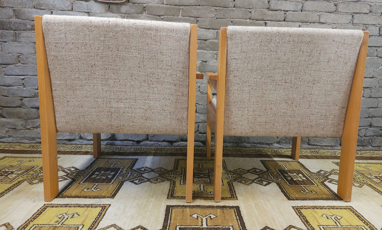 Paire de fauteuils laine bouclette 1970