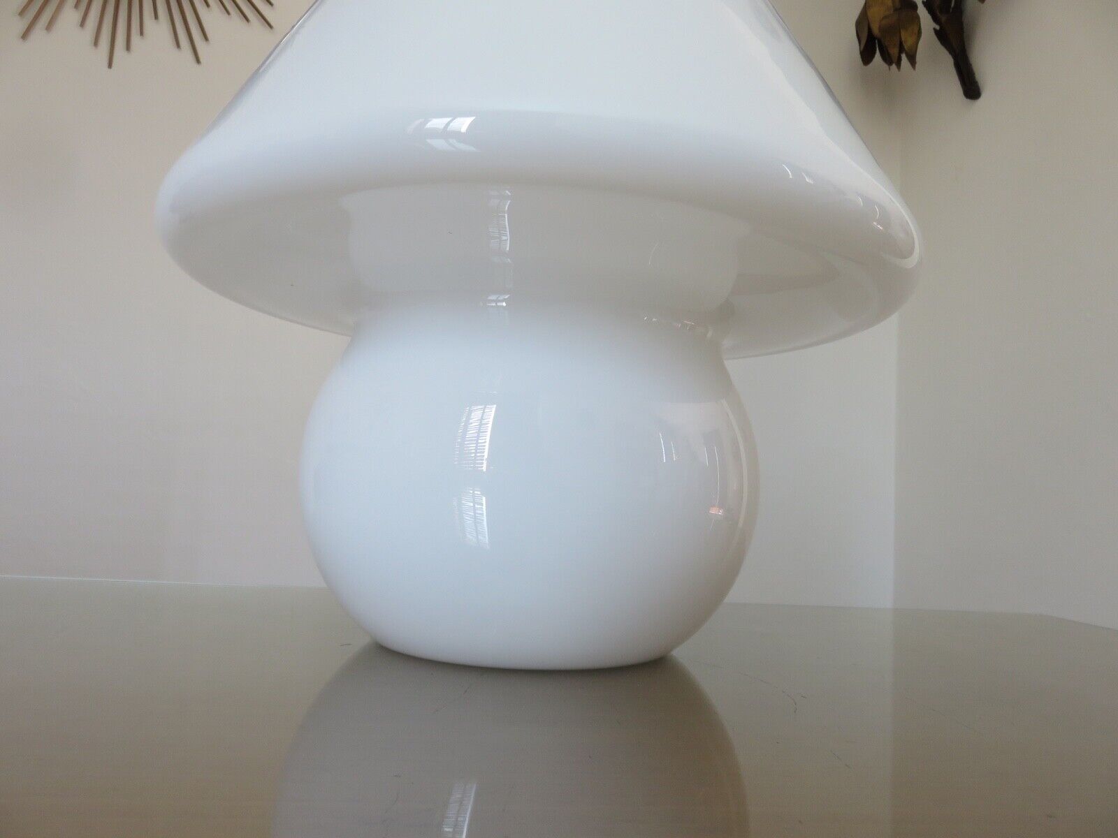 Mushroom lamp XXL Italian in white opaline 70s 80s