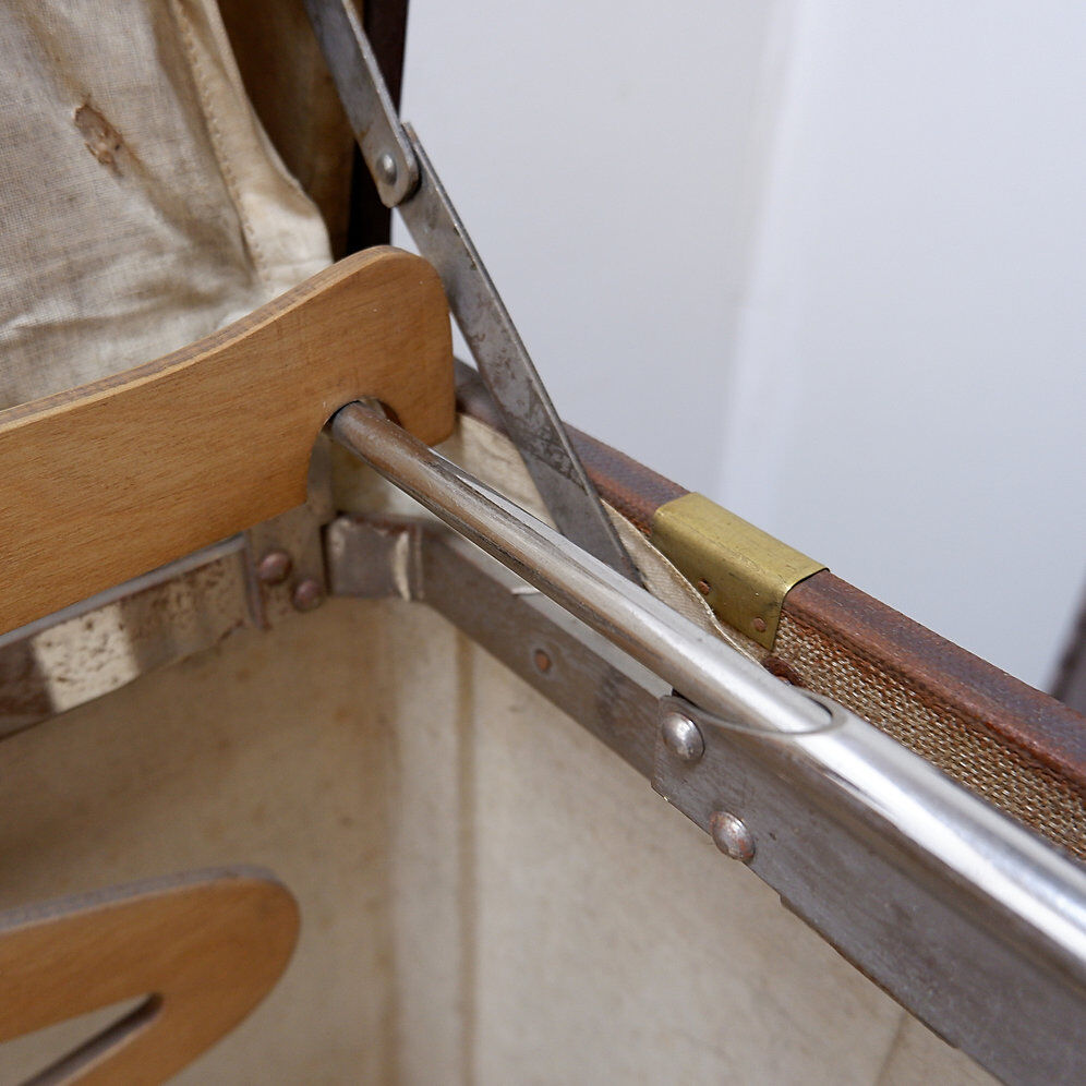 Malle armoire ancienne "Malle de voyage", vers 1930