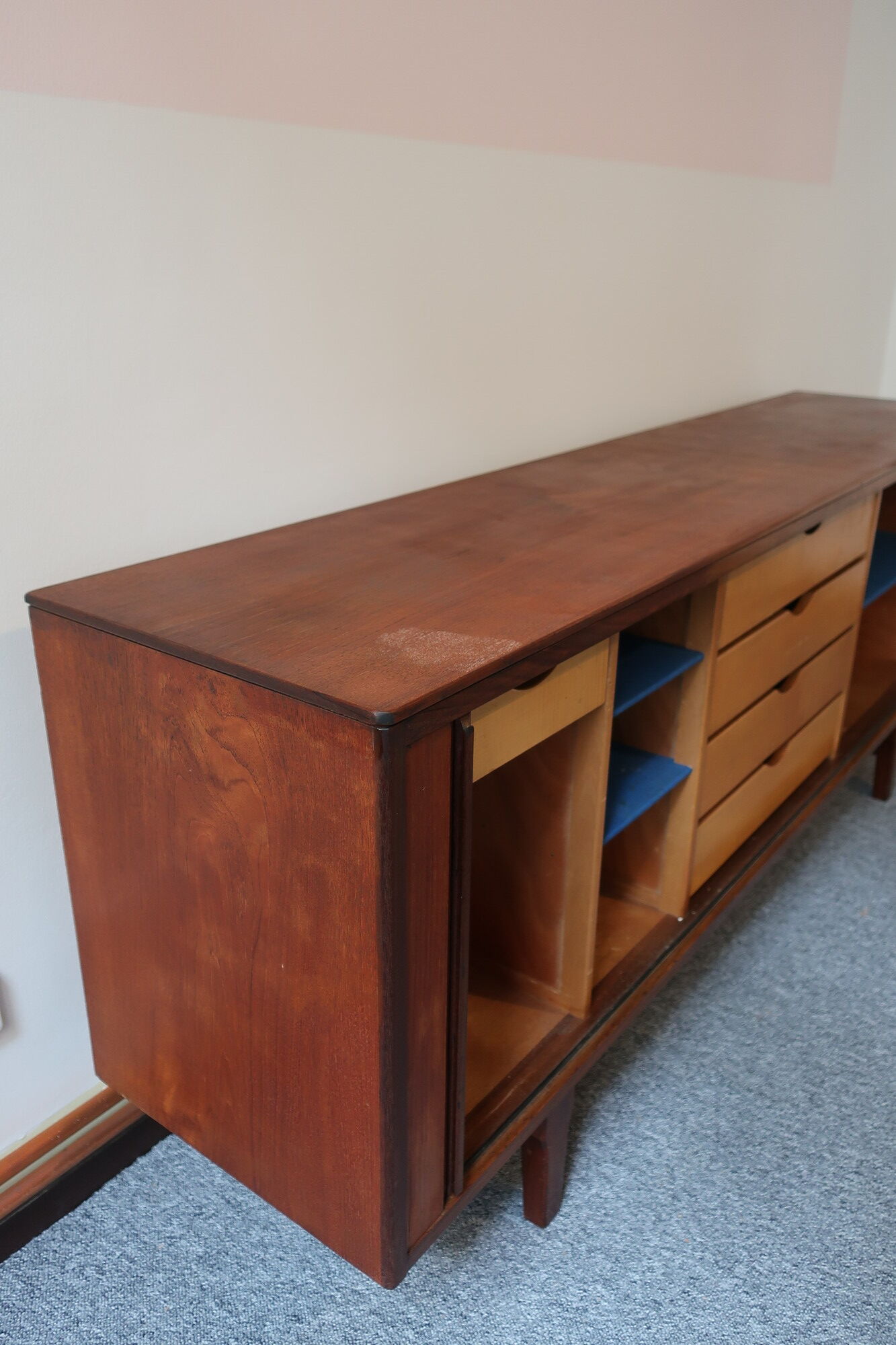 Danish teak sideboard of the 60s with accordion doors