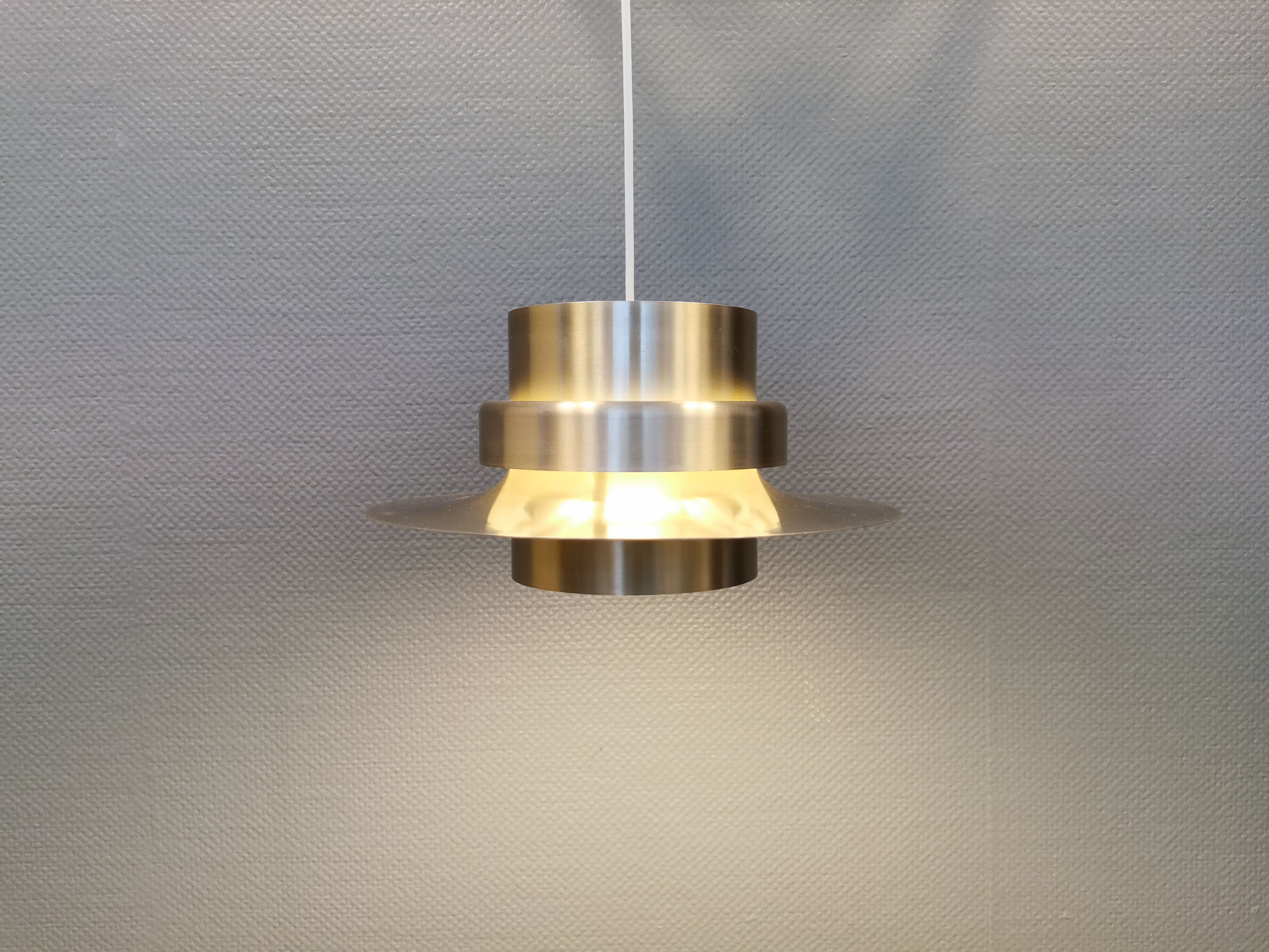 Danish hanging lamp in brass colored aluminum