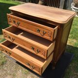 Commode vintage néo louis xv en noyer massif à 3 tiroirs
