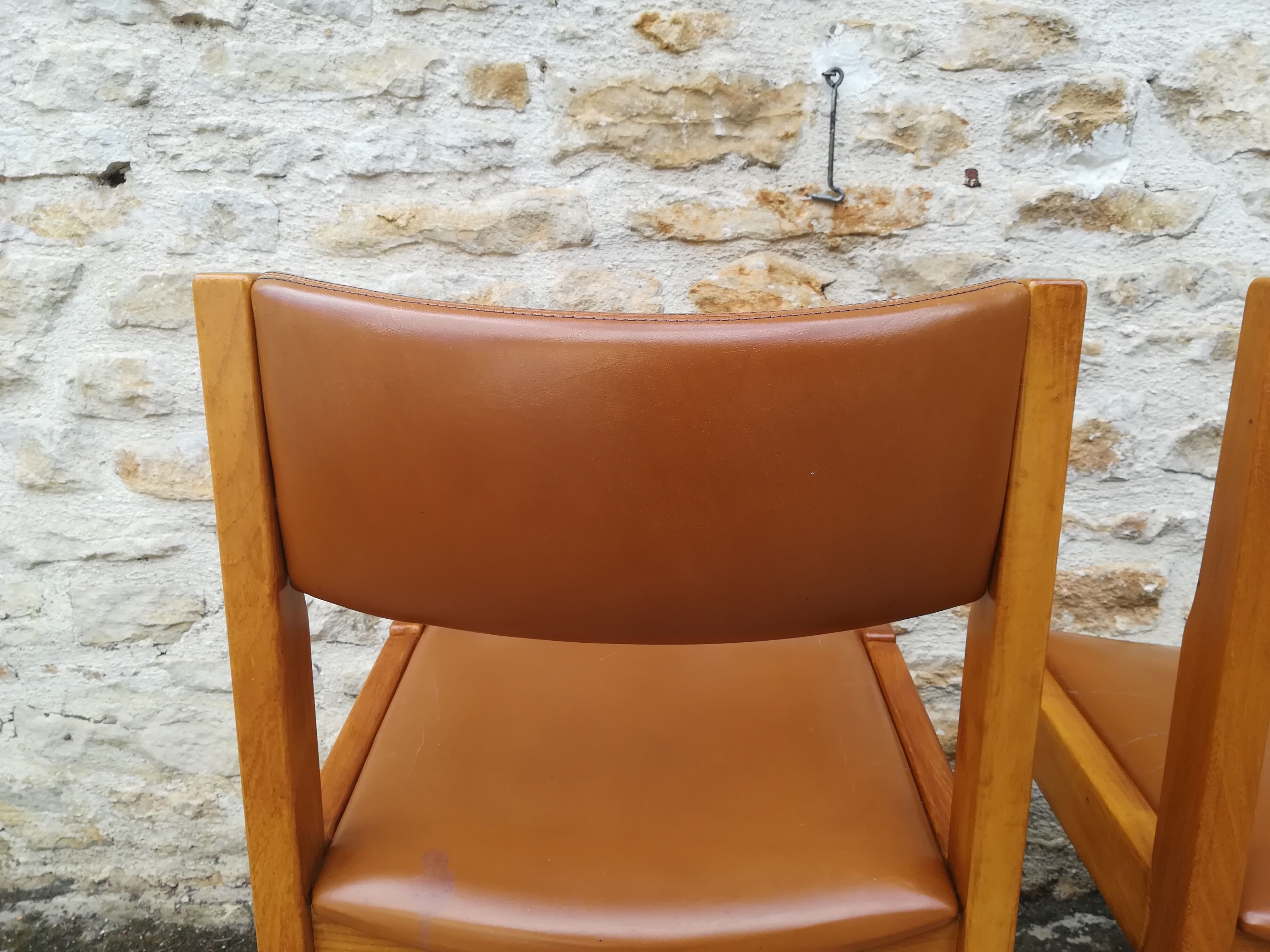 Maison Regain chairs in elm and leather
