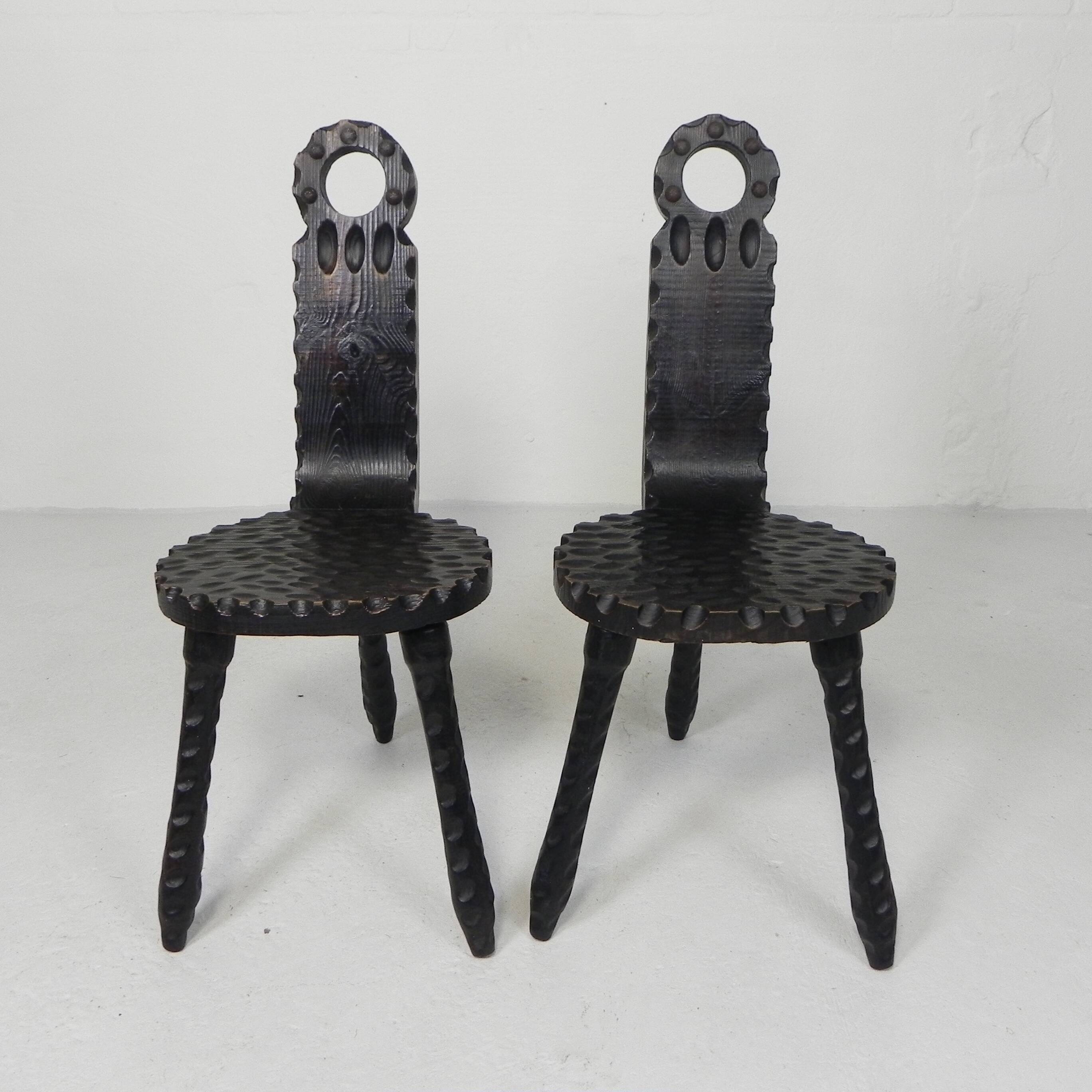Set of 2 Spanish Brutalist chairs and coffee table, 1960s