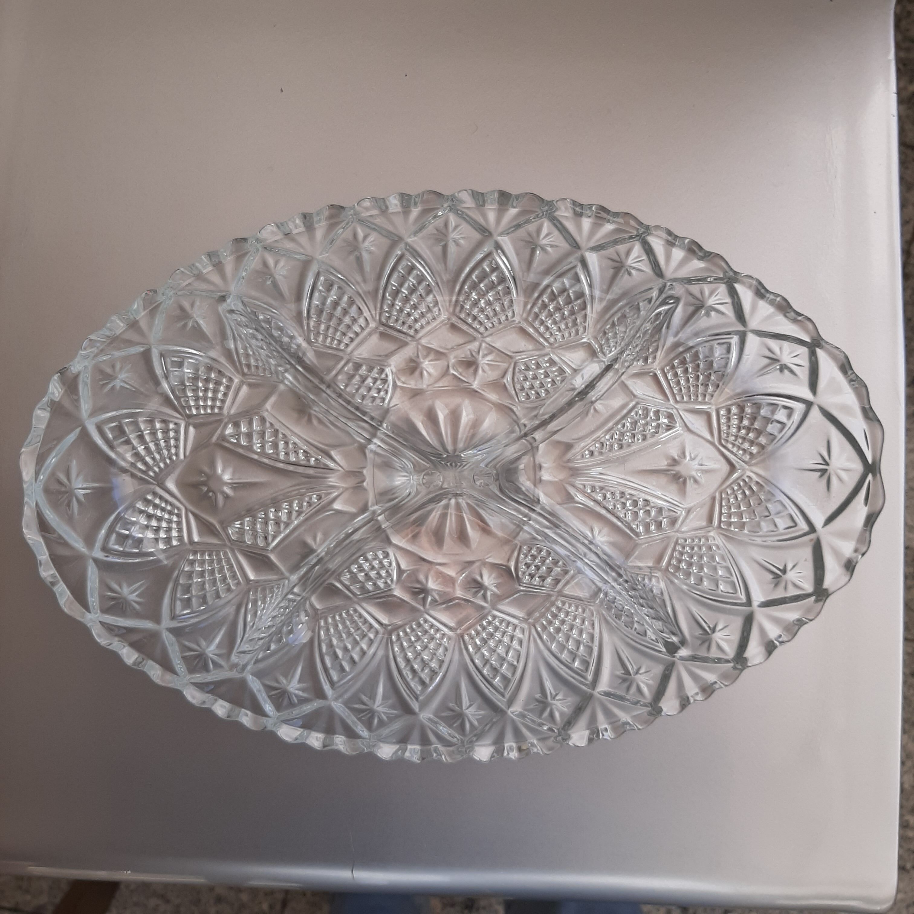 Vintage compartmentalized aperitif dish