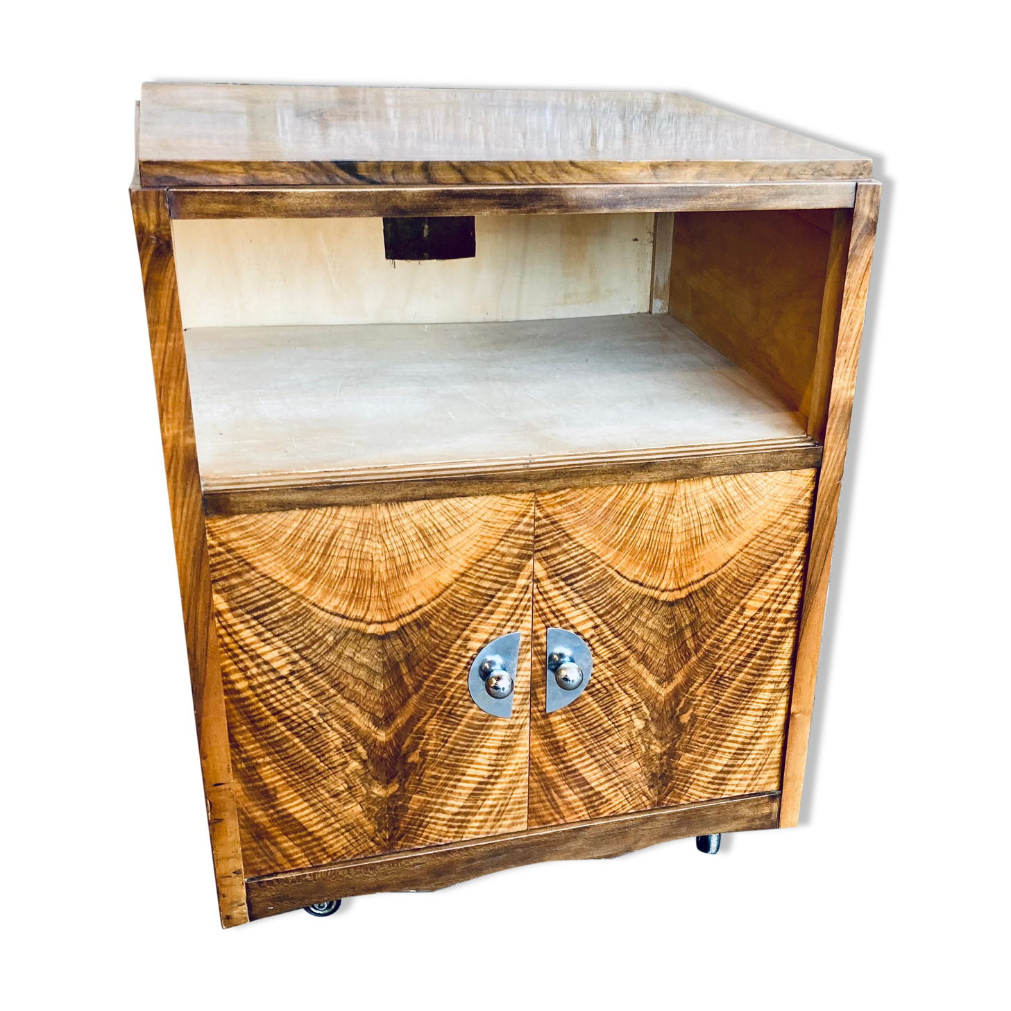 Meuble ailes de papillon