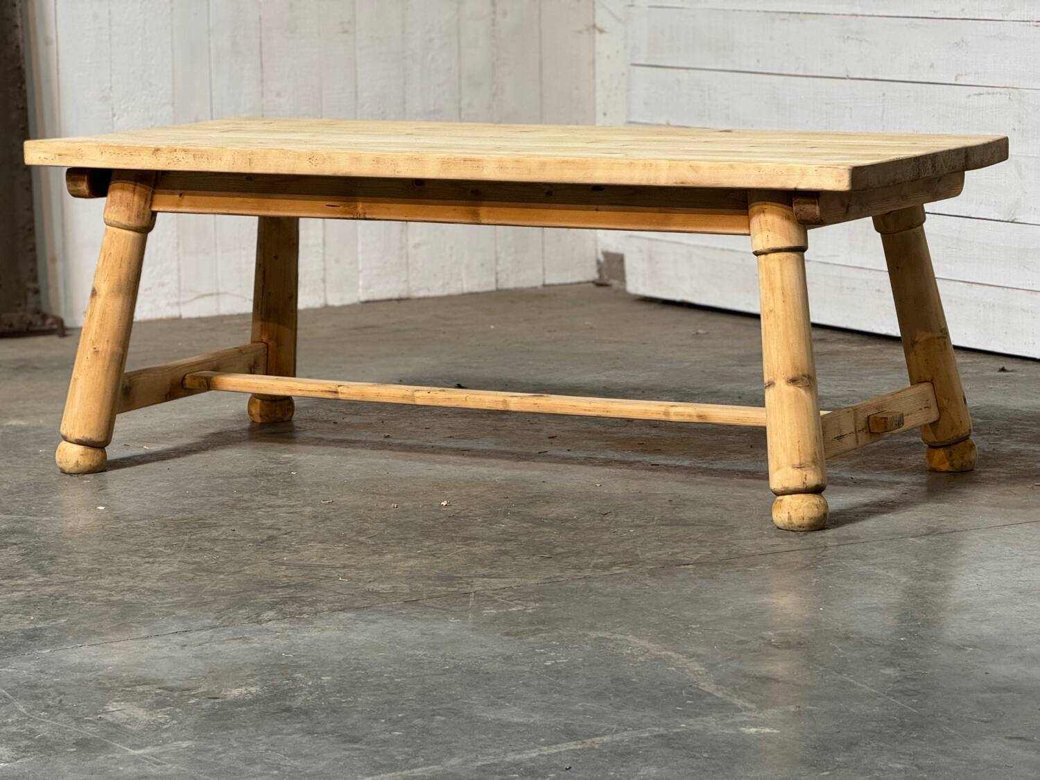 Scandinavian table in fir