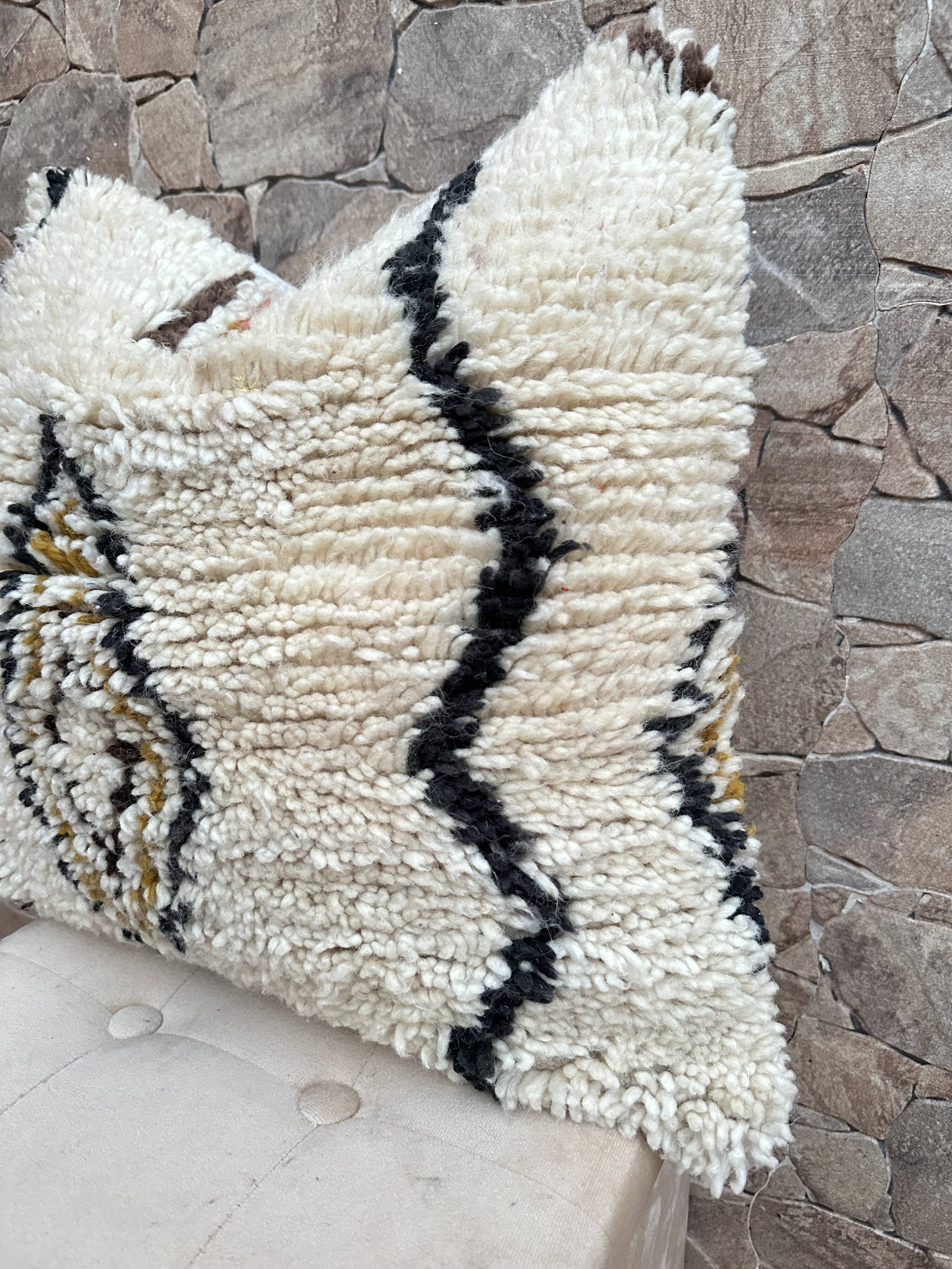 Azilal cushion cover / Authentic beni ourain cushion cover / Boho pillow cover