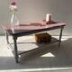 Table basse vintage rustique rose et doré