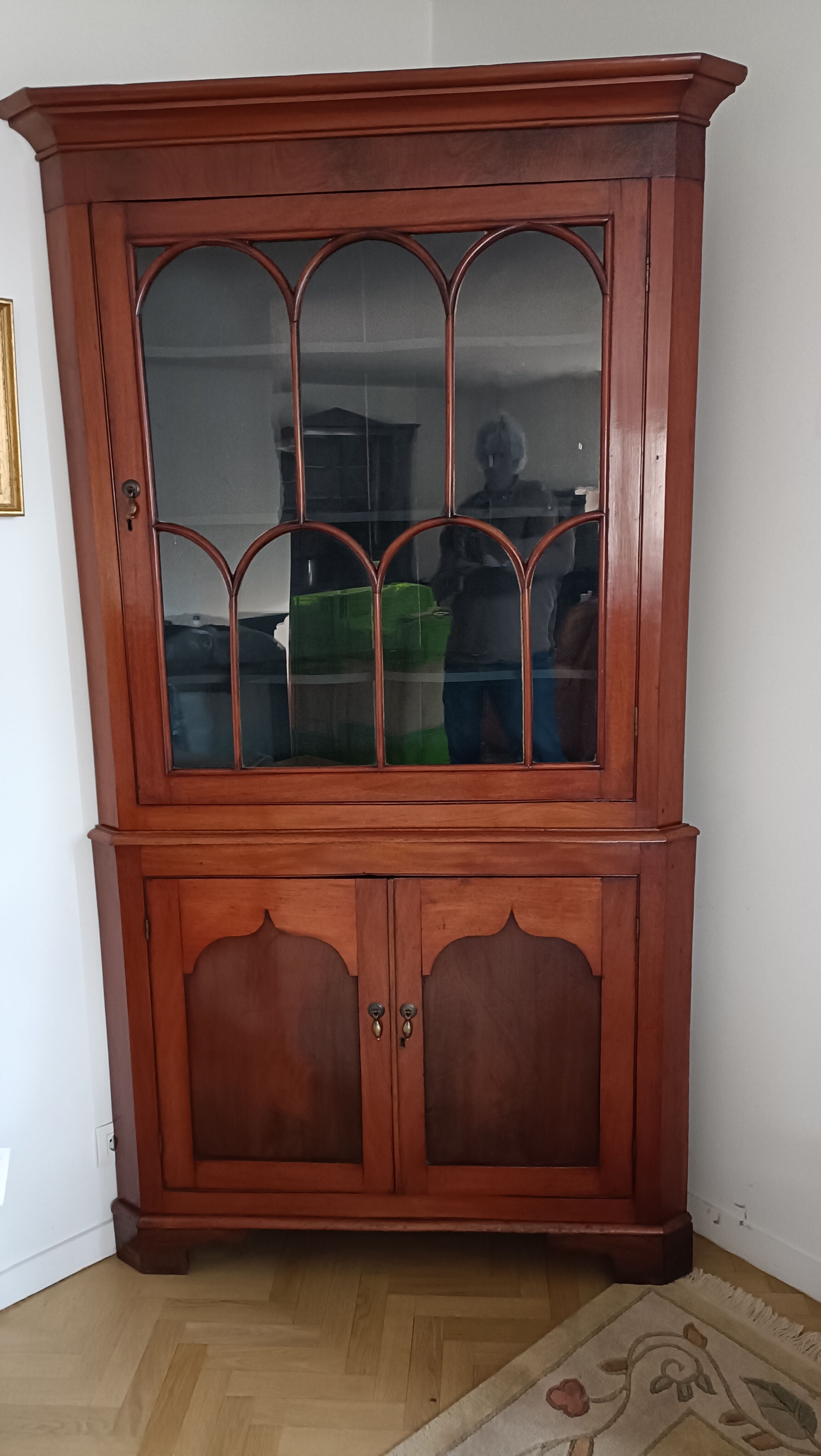 Corner cabinet, early 20th century corner display cabinet