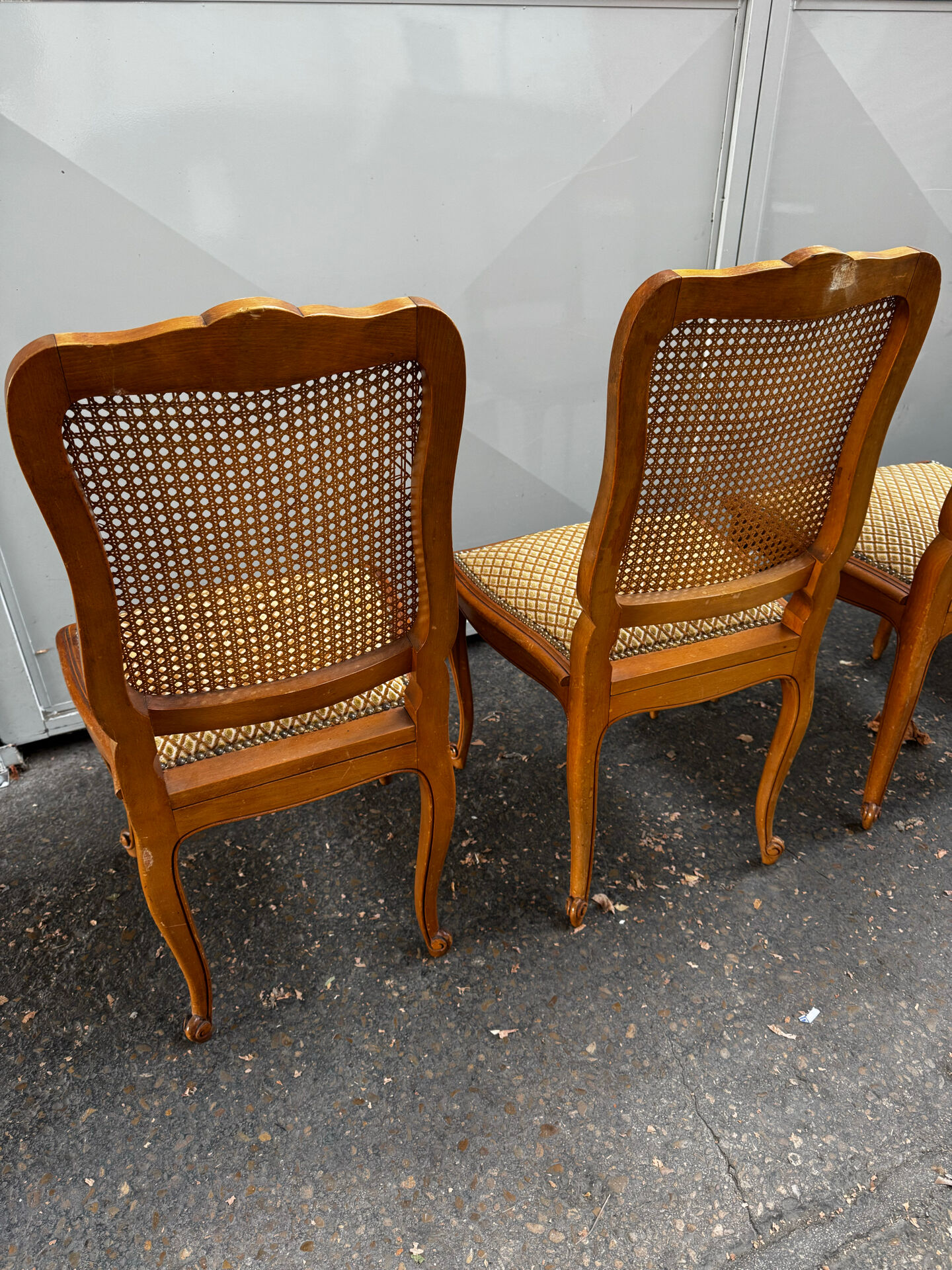Set of 6 chairs in Louis XV style - carved wood and caning
