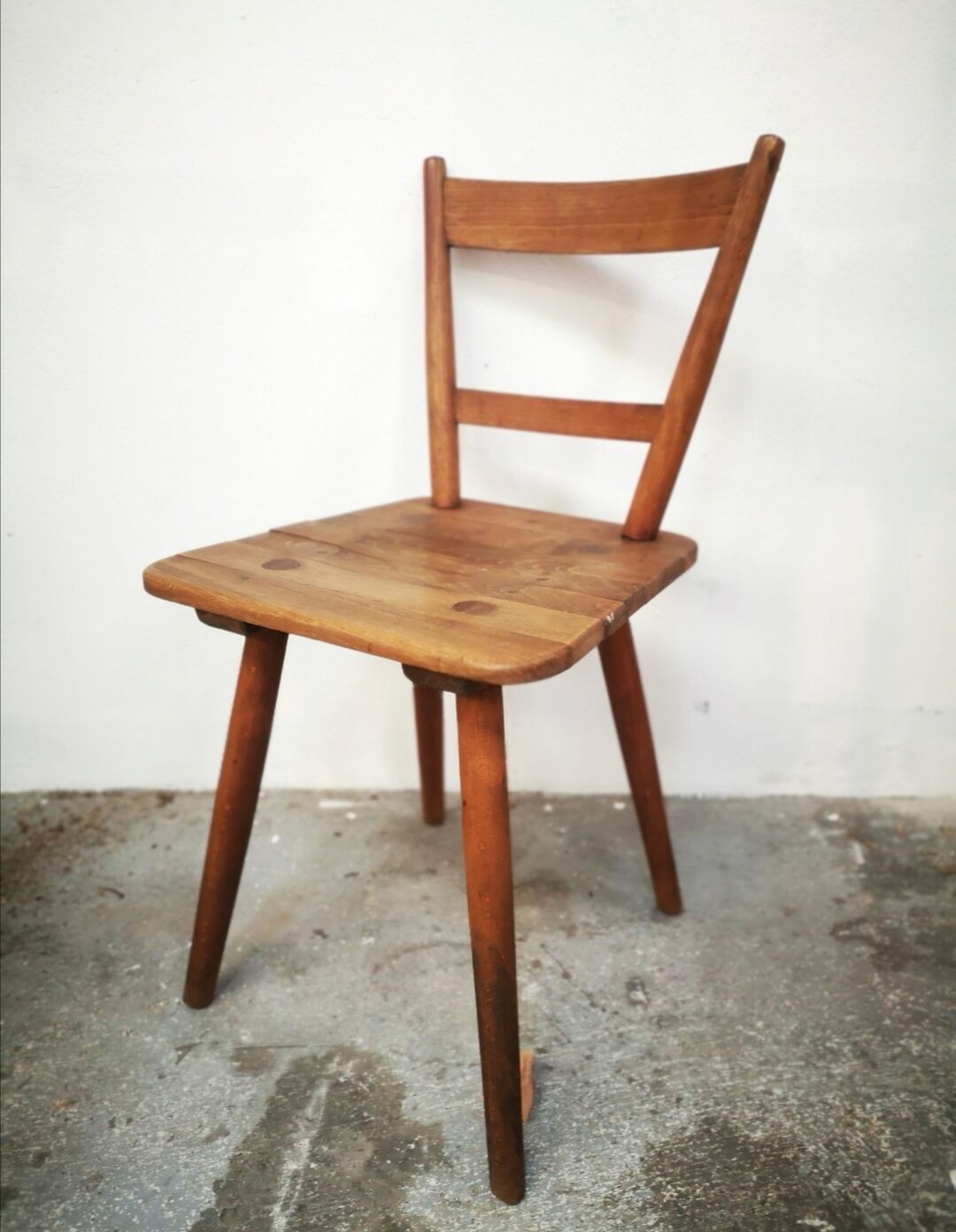 Series of 5 scandinavian legs brutalist
