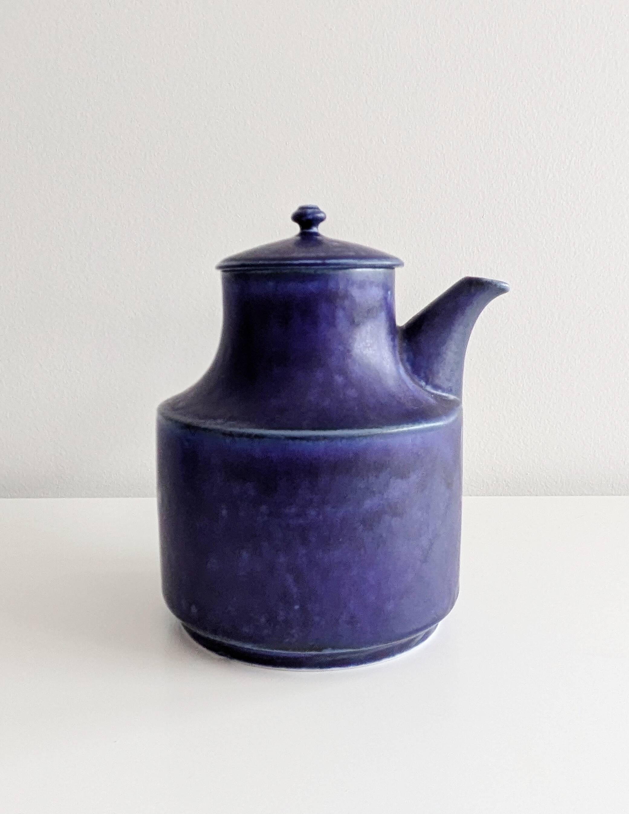 Langenthal (Switzerland) teapot and matching tea warmer.