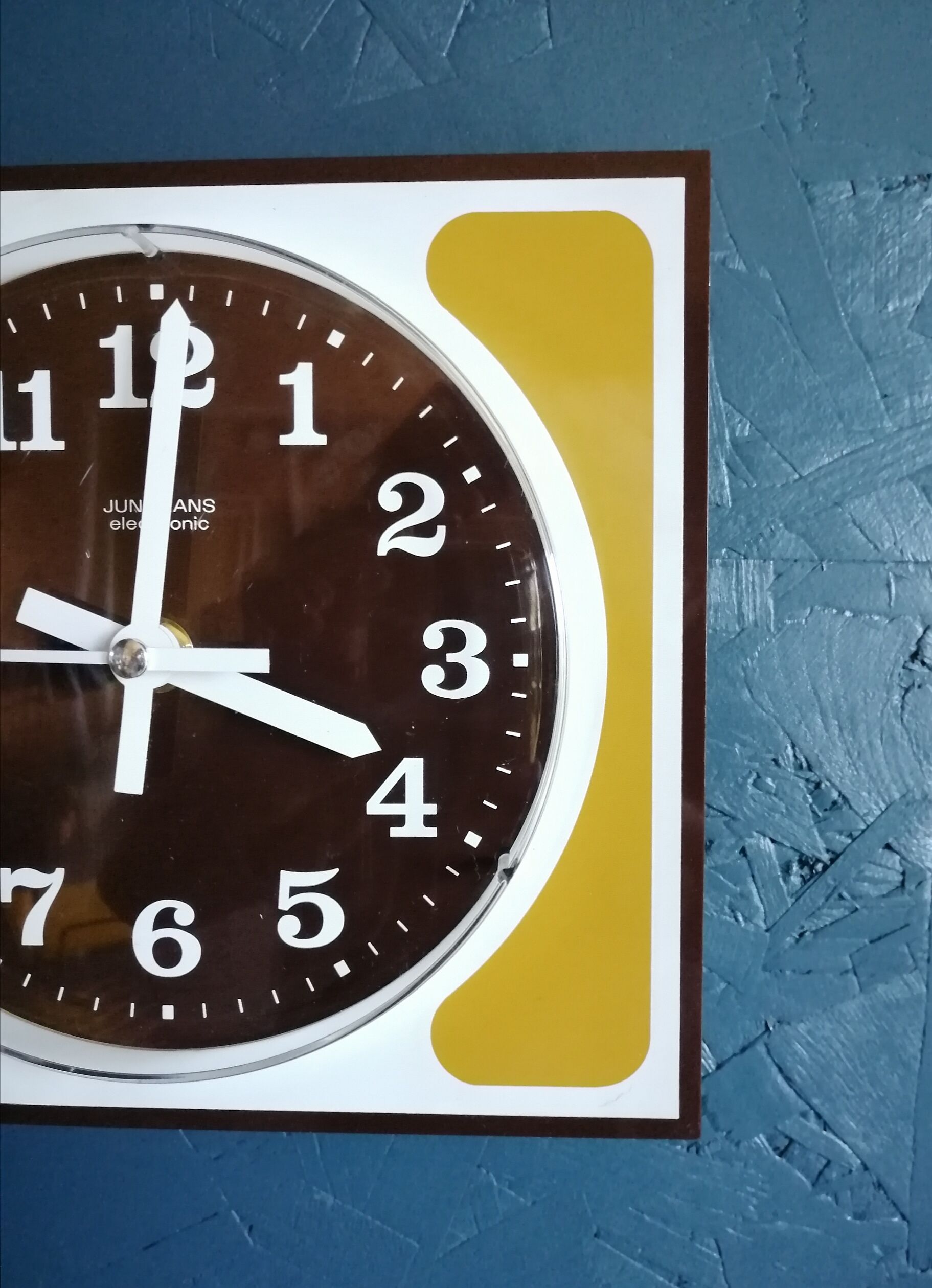 Vintage clock, wall clock "Junghans Café Ocre"