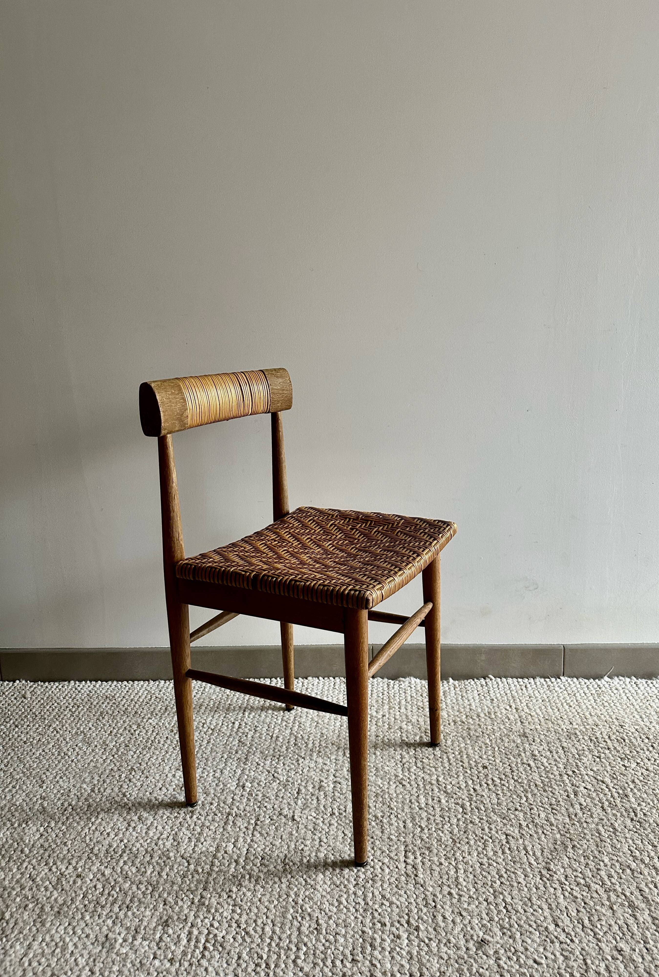 Chaise tressée vintage