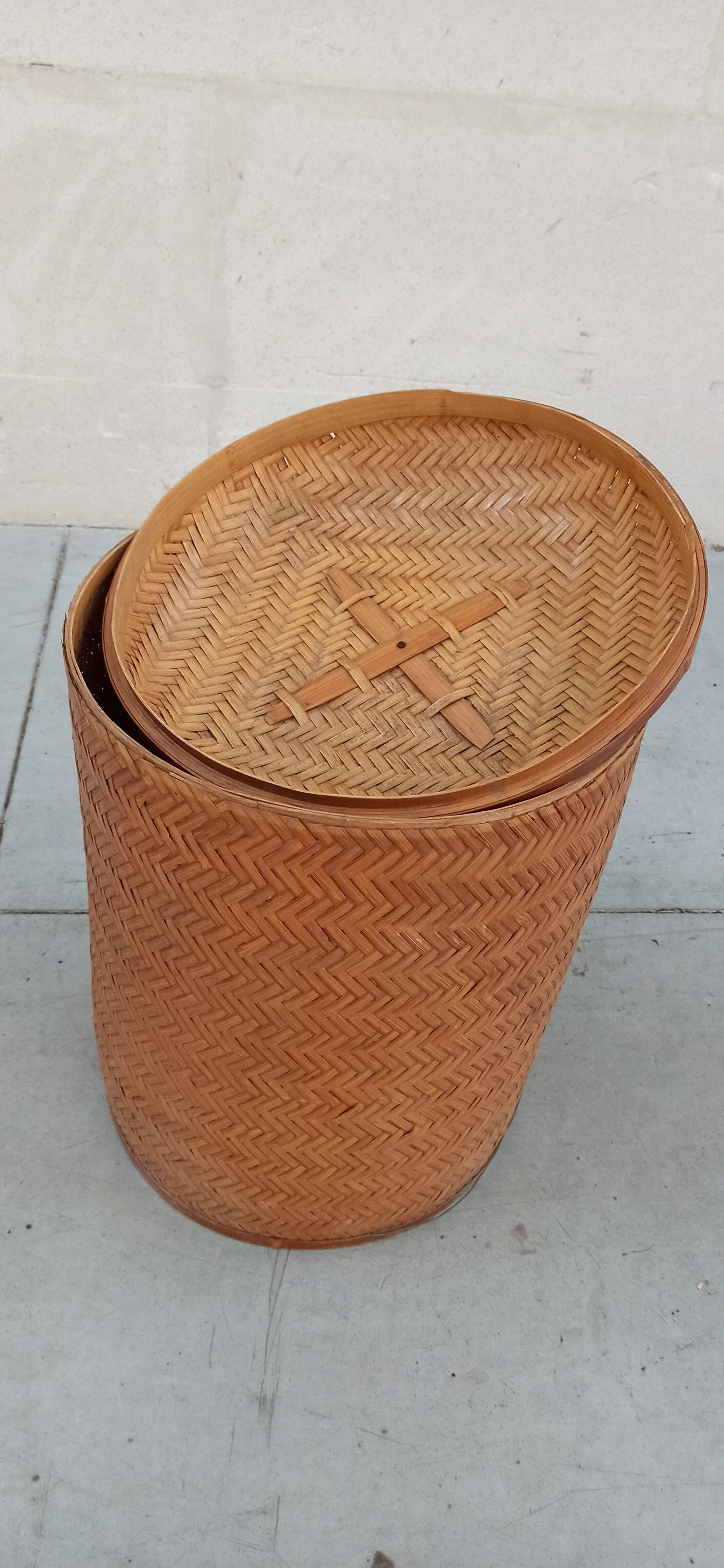 Large braided basket with lid