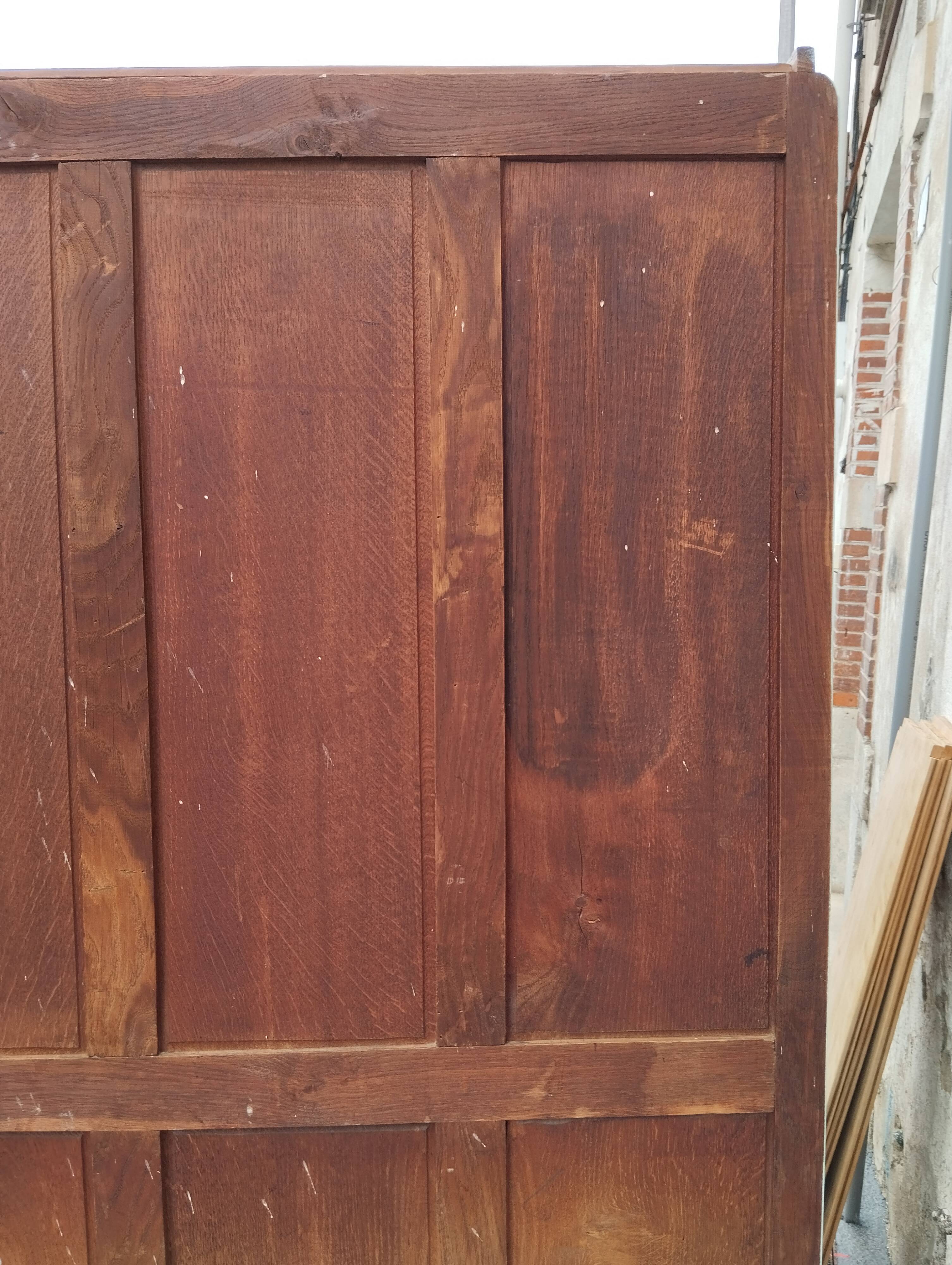 Parisian showcase cabinet year 30