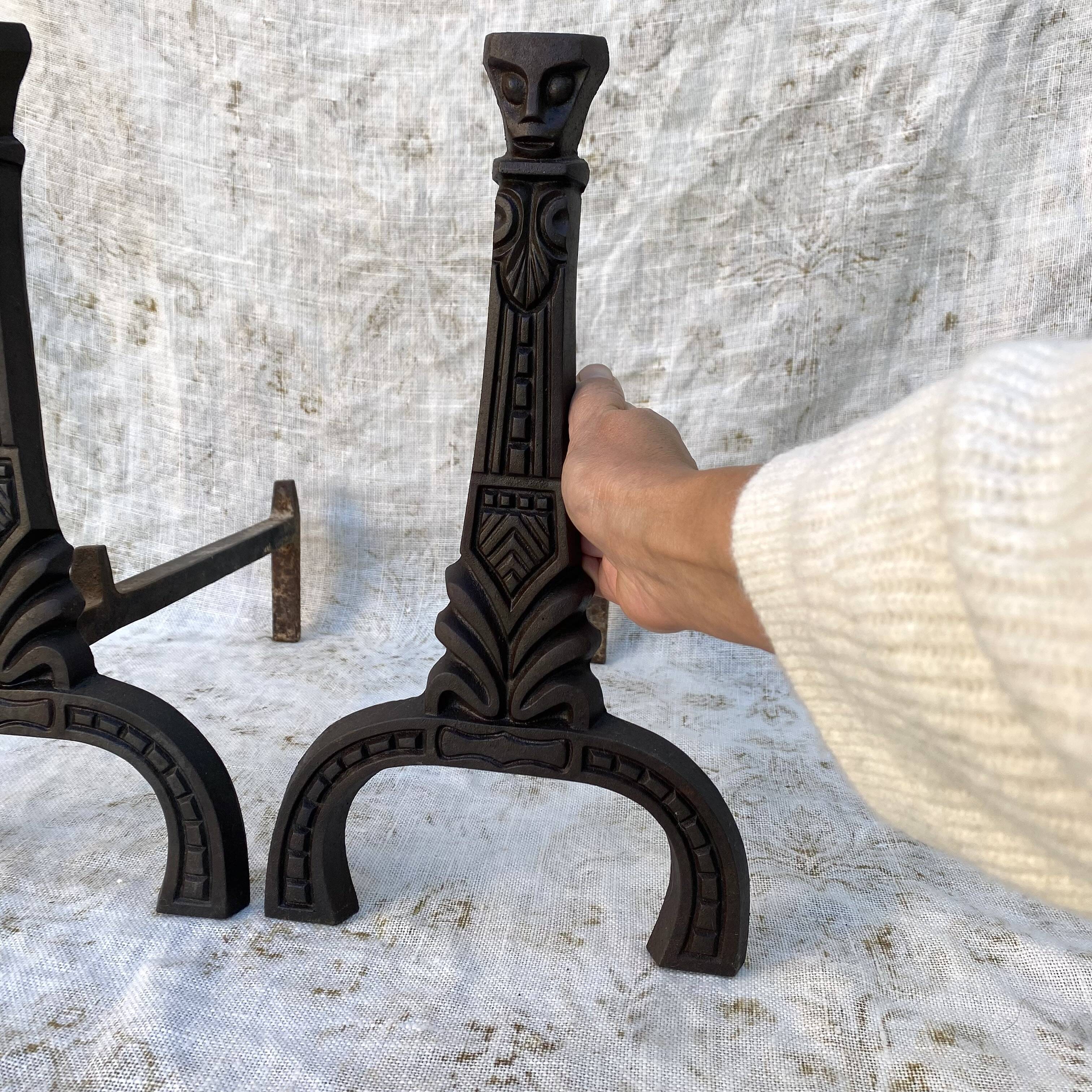 Paire de chenets Art déco en fonte