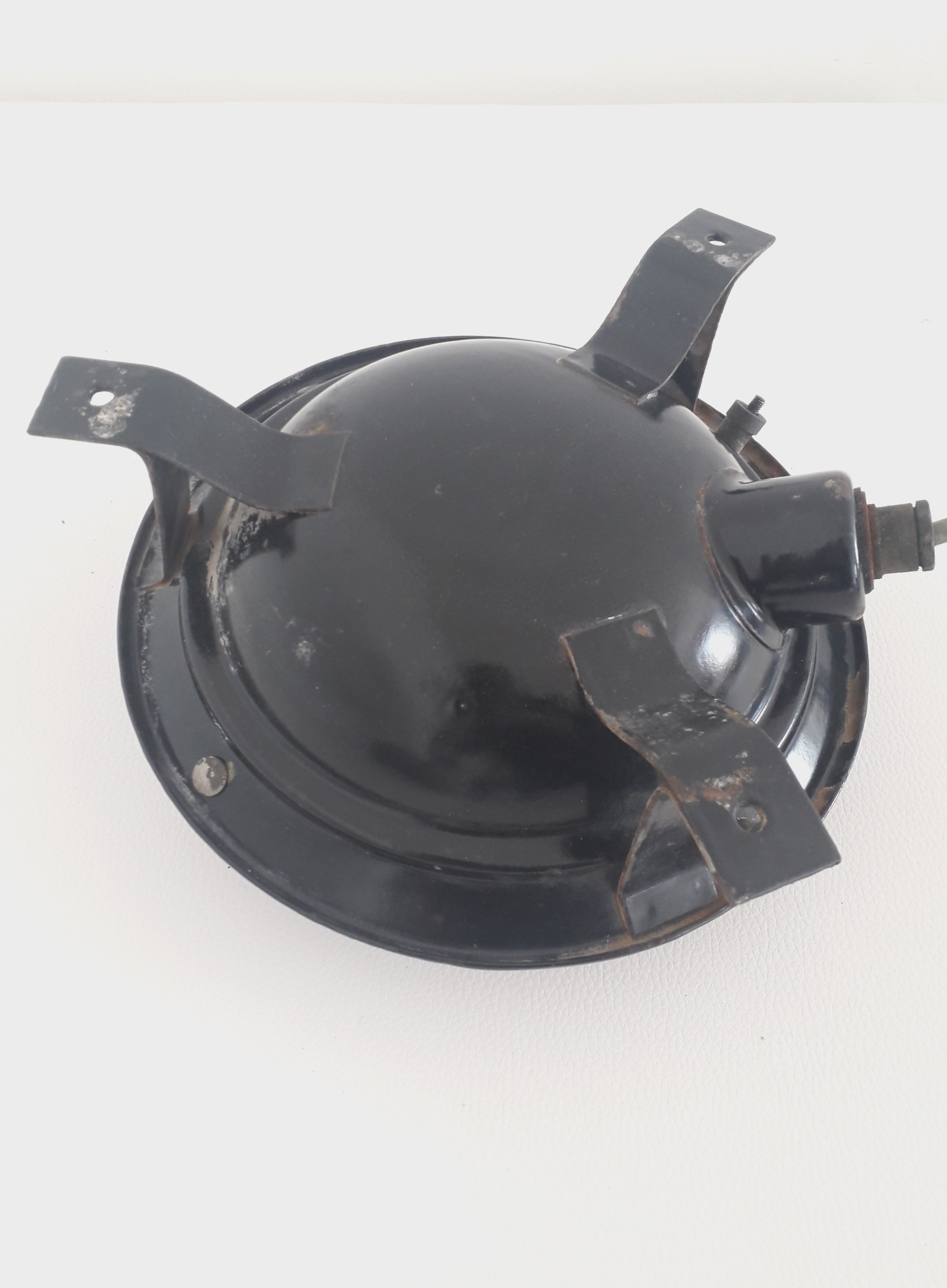 Workshop wall lamp - Enamelled sheet metal - 1950
