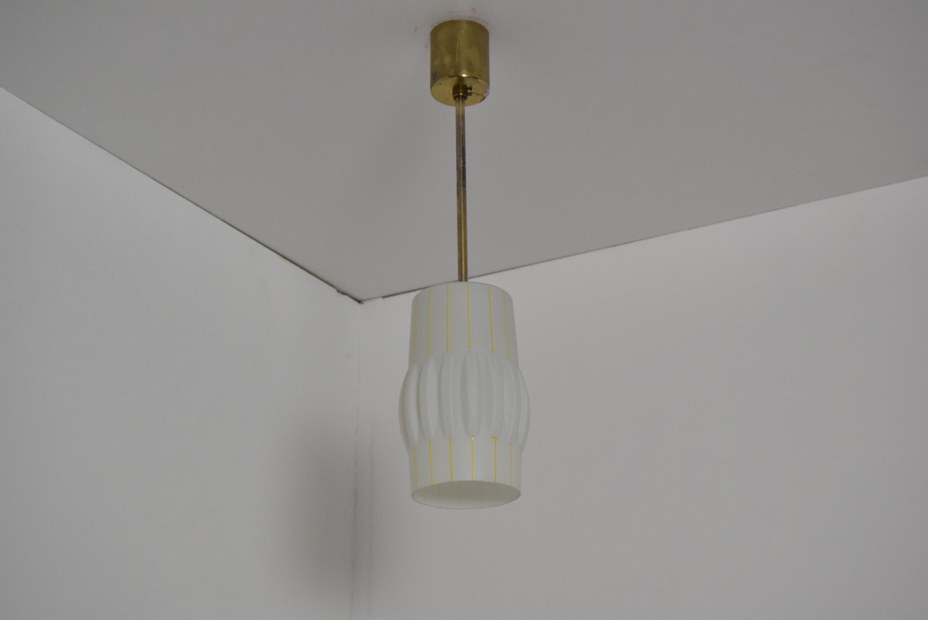 Suspension en verre du milieu du siècle années 1960