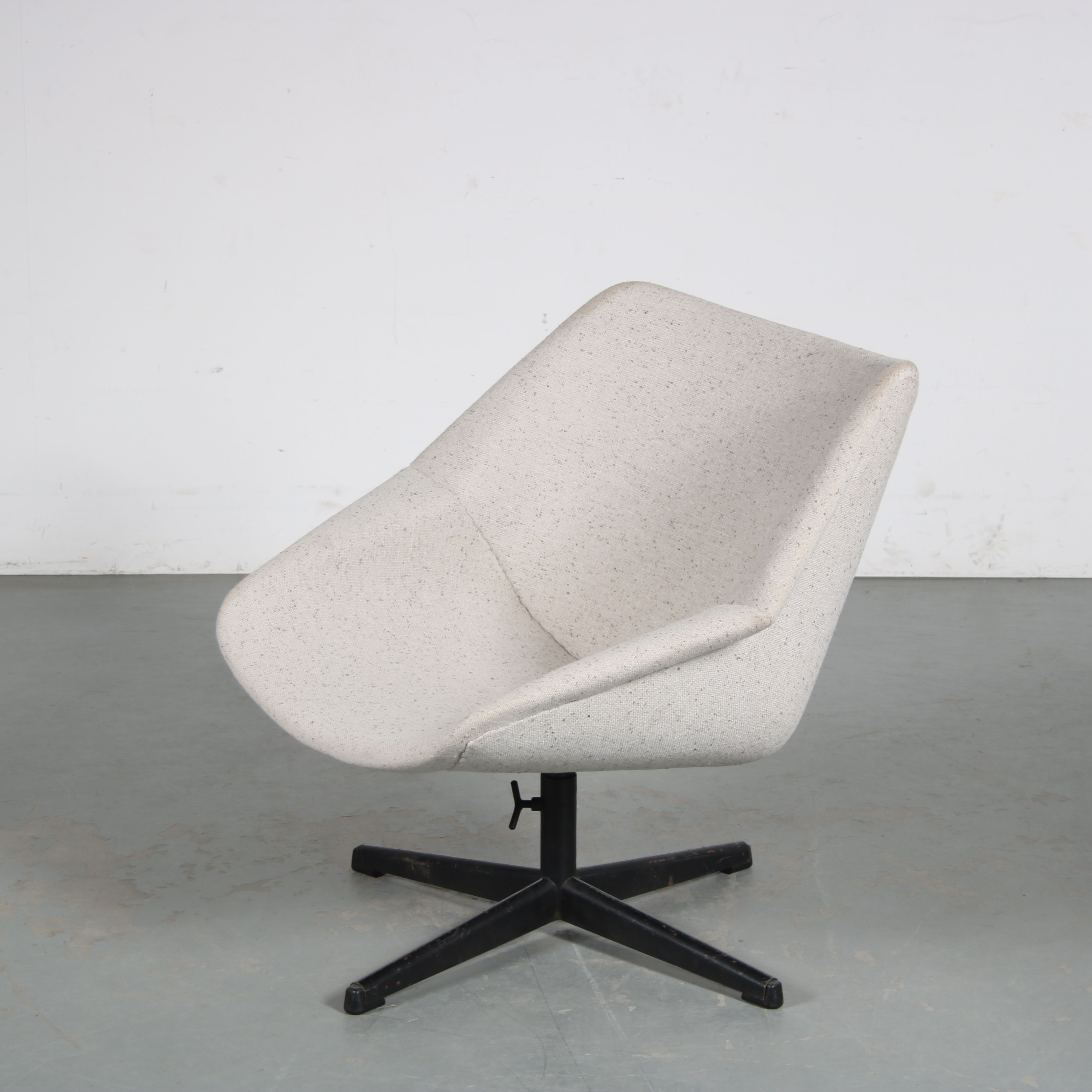 “FM08” Swivel chair by Cees Braakman for Pastoe, Netherlands 1960