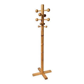 Free-standing coat rack in solid pine, Les Arcs, 1970s