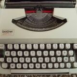 Typewriter Brother model 200