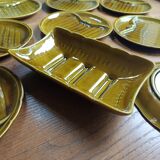 Gien glossy earthenware asparagus service, 1970