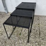 Minimalist nesting table