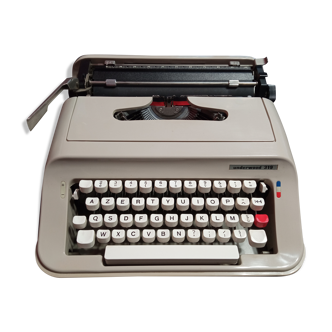 Underwood 319 typewriter