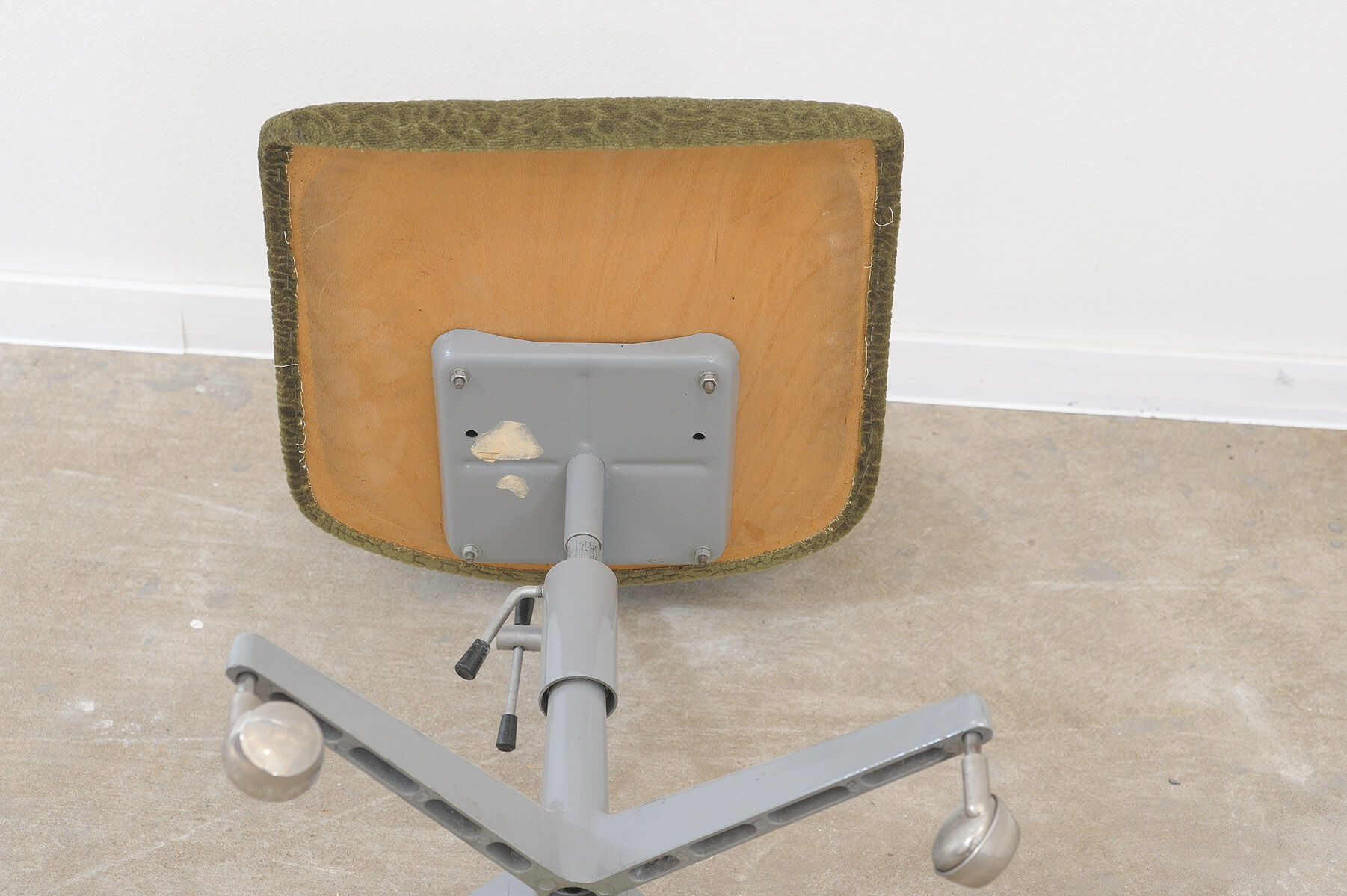 Midcentury swivel desk chair by Kovona 1950s