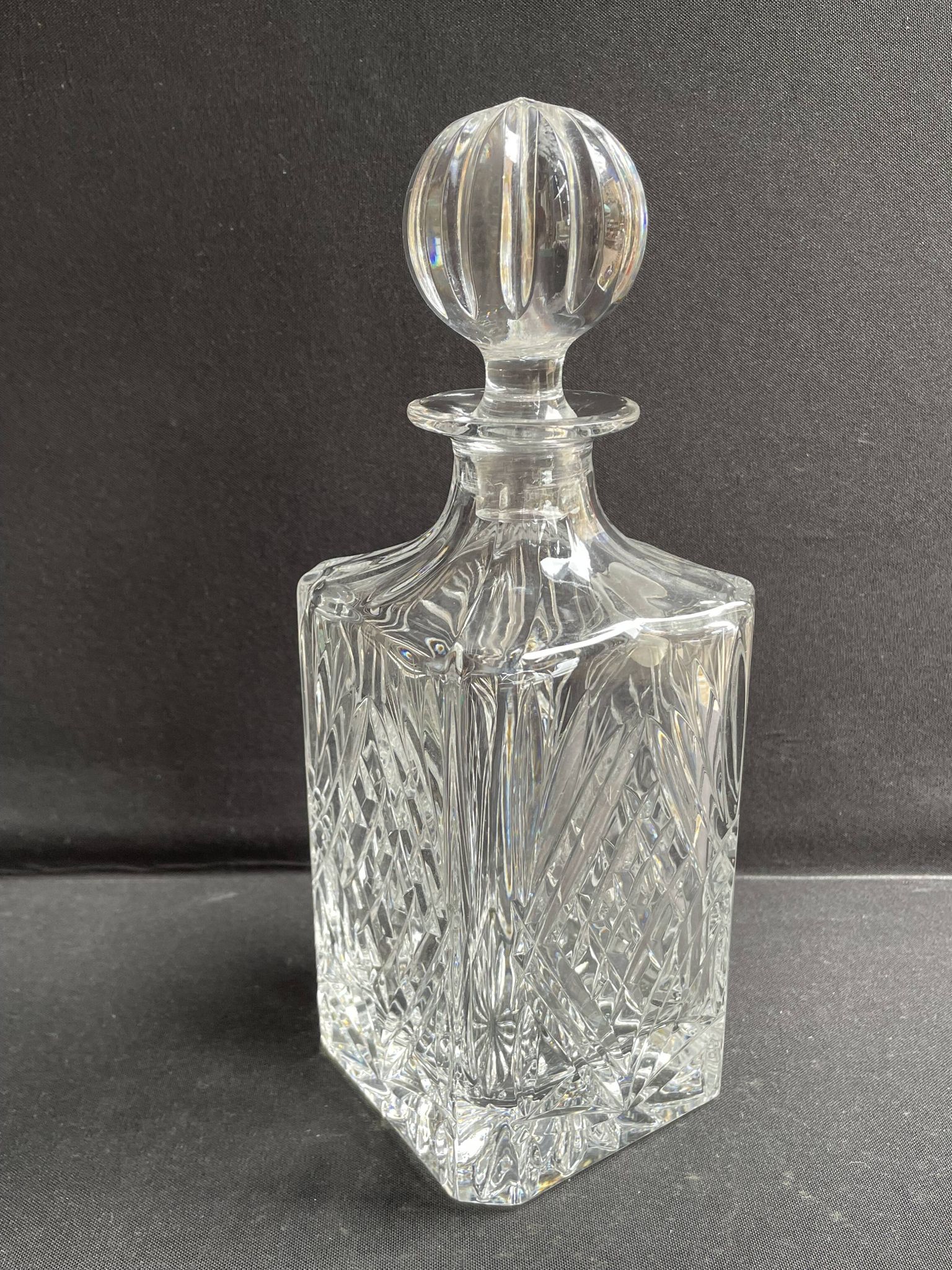 Cut crystal whisky carafe – Les Ducs de Lorraine