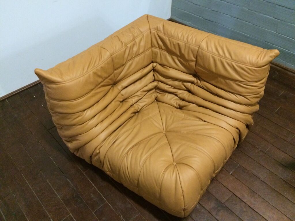 Togo corner chair model designed by Michel Ducaroy 1973