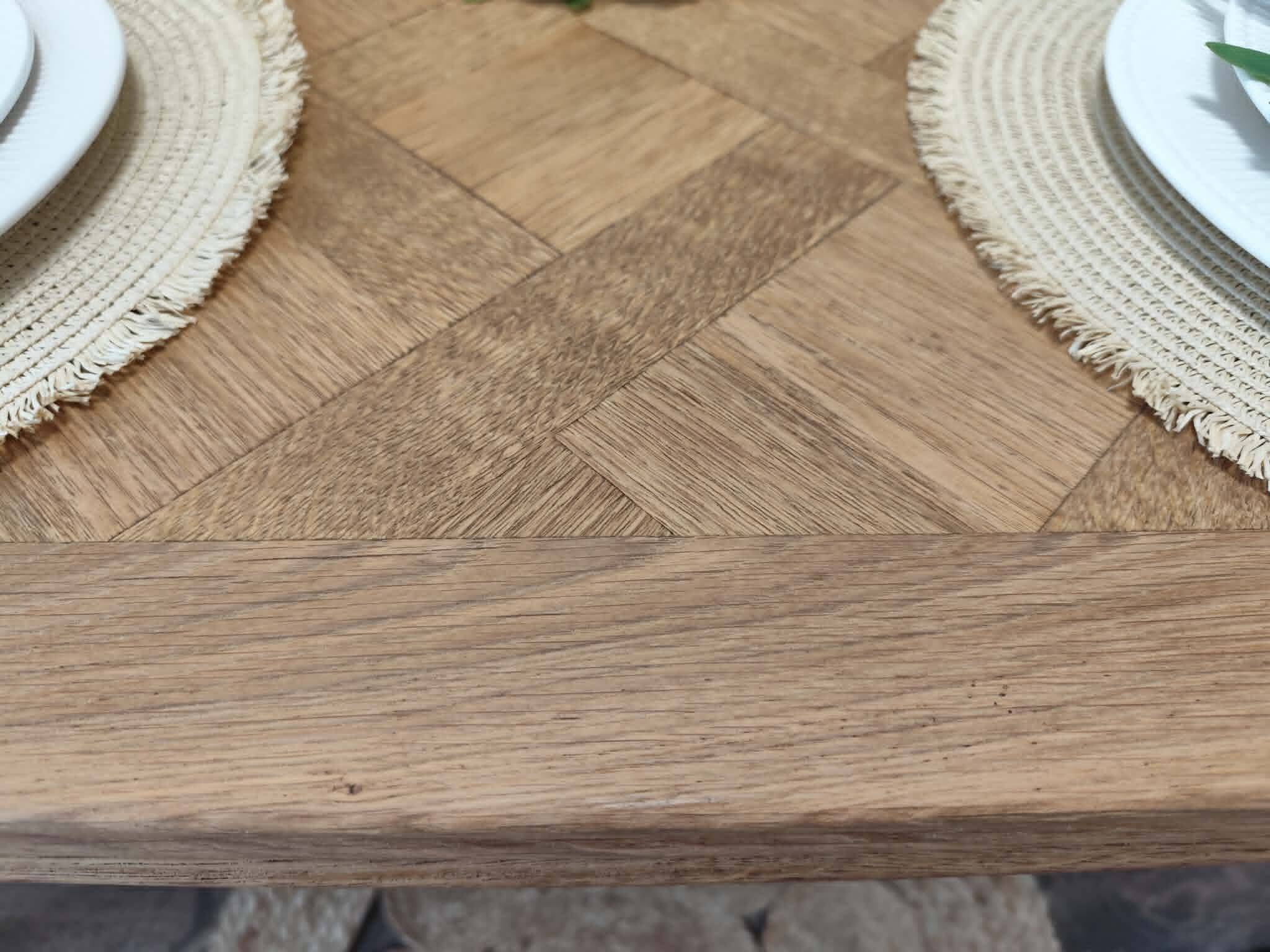 Table style regence en chene massif