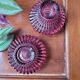 Lot de 2 bougeoirs en verre violet