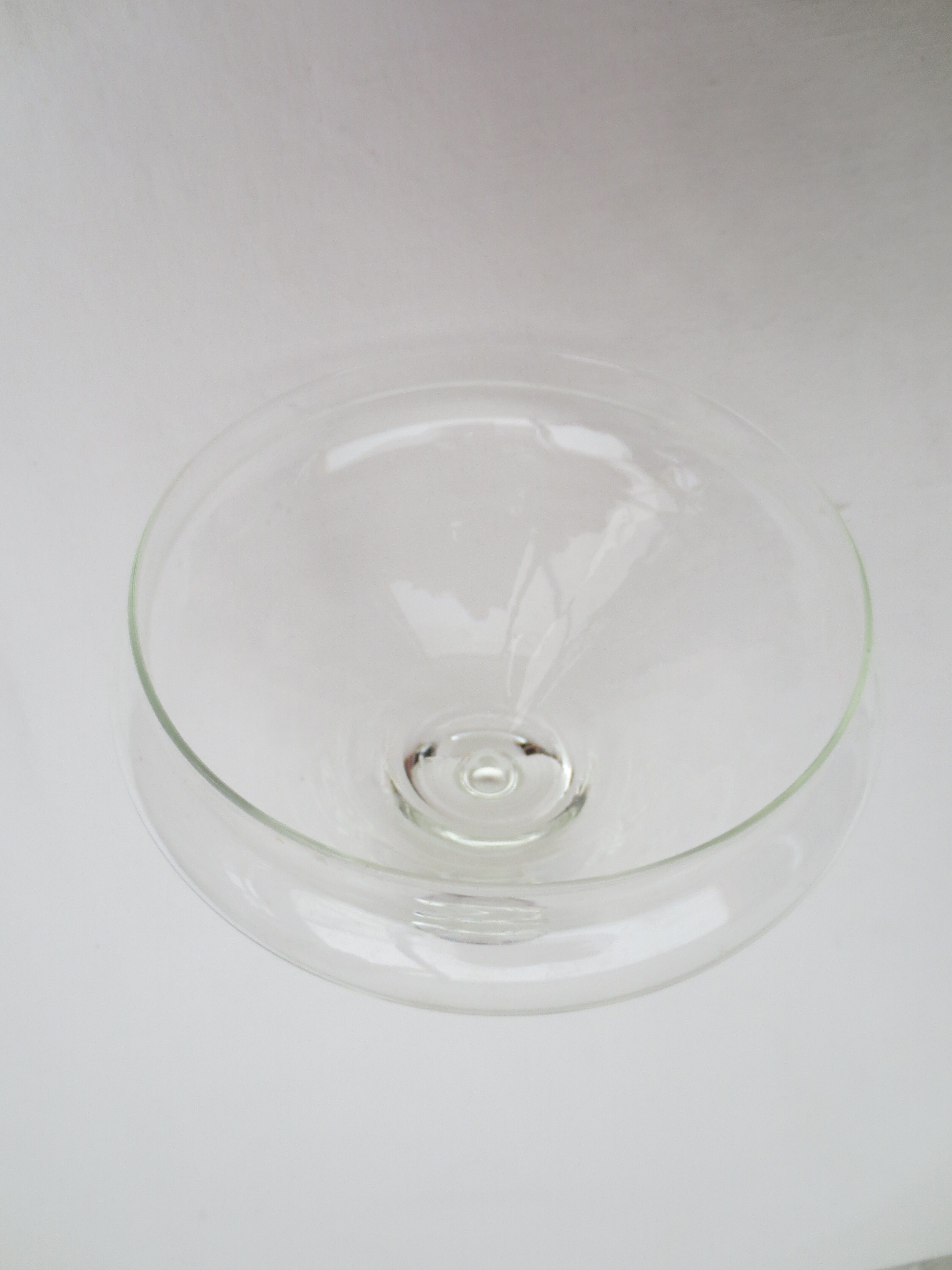 adorable standing candy maker with transparent glass lid