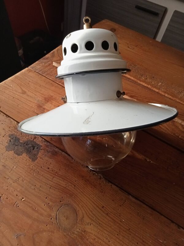 Ancien plafonnier a gaz