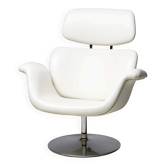 Artifort Tulip F545 Lounge Chair by Pierre Paulin, white leather