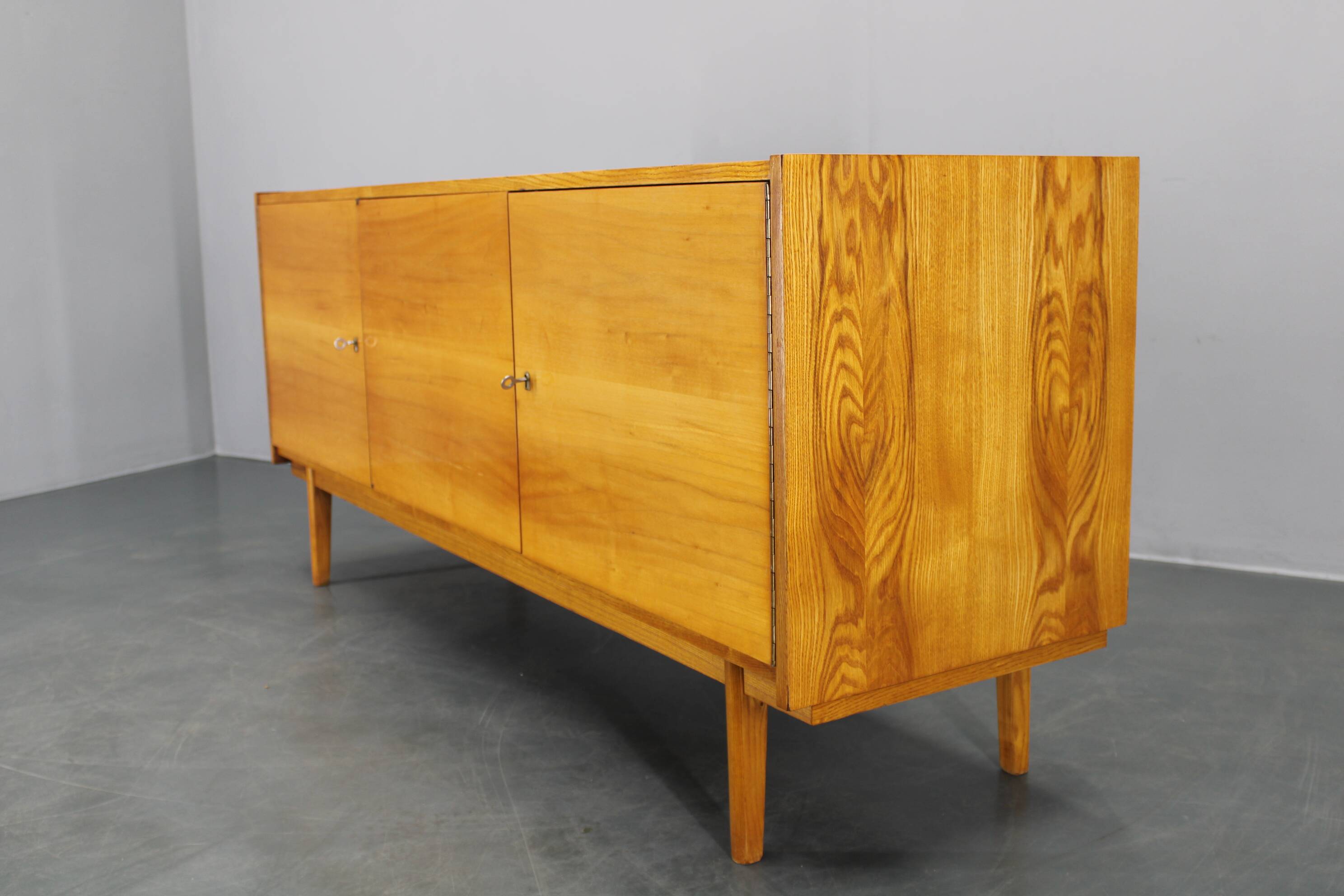 1960s Czechoslovakian maple veneer sideboard, high gloss finish