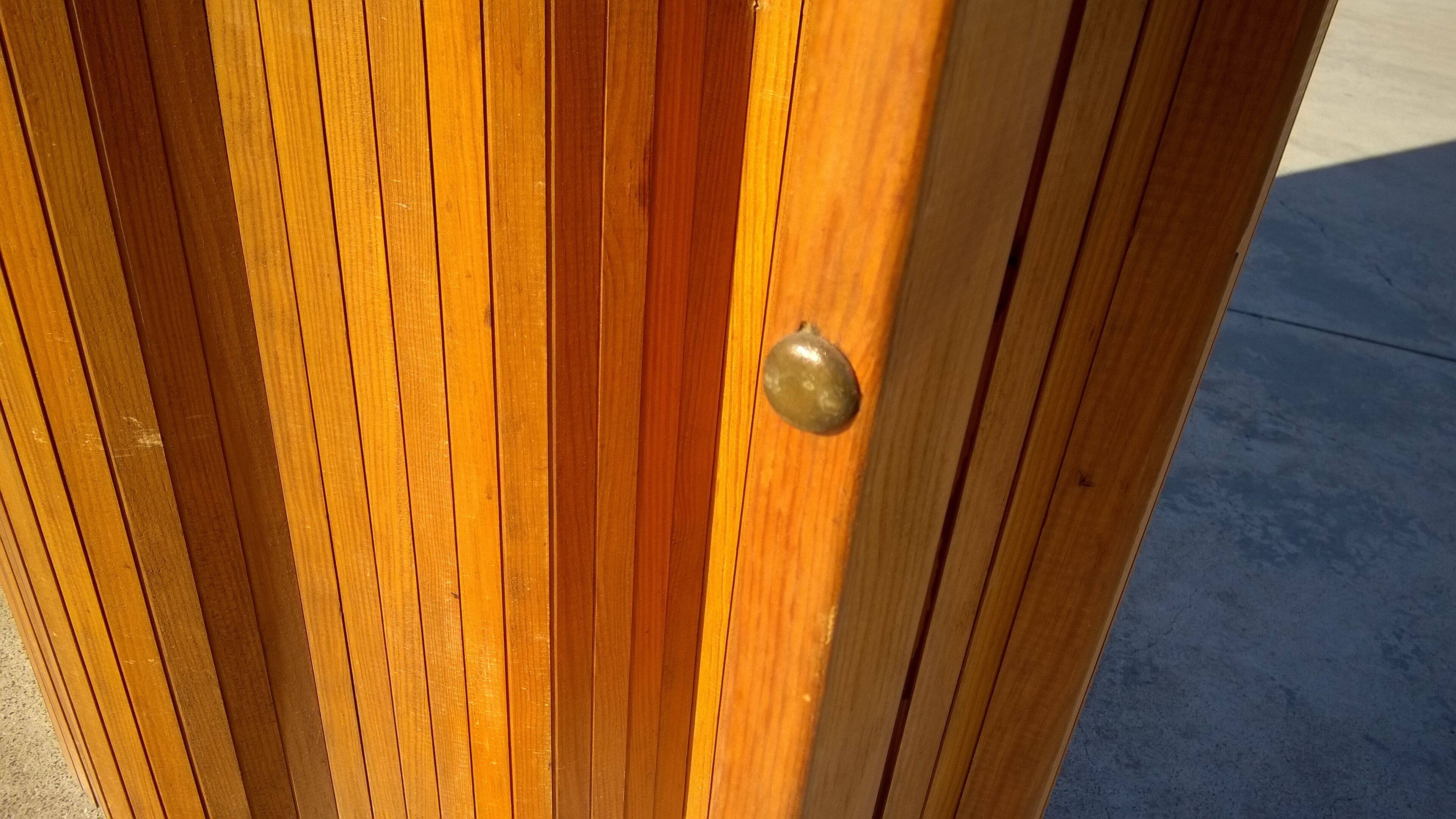 Screen pin-slate