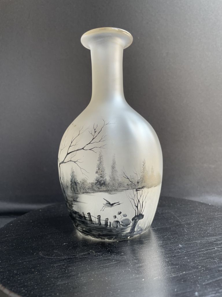 Carafe- Scenery of a lake landscape and a crane taking off