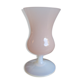 Vase en opaline rose et blanc