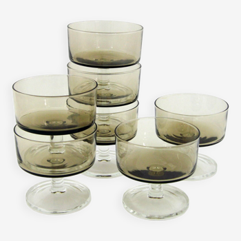 7 coupes à champagne en verre brun fumé - Cavalier Suède Luminarc Arcoroc France - vintage années 70