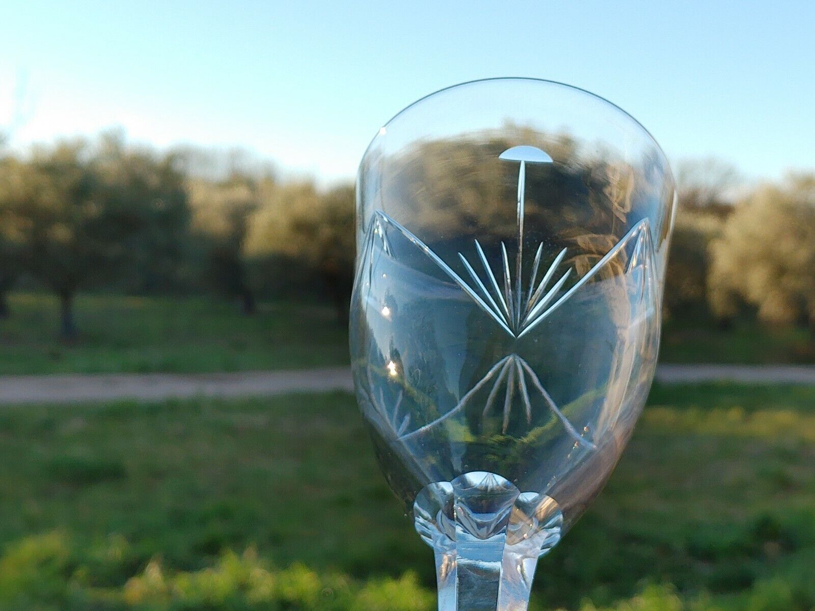 6 verres à eau en cristal taillé jambe à facettes baccarat ou saint louis