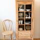 Armoire bonnetière Art Déco vitrée