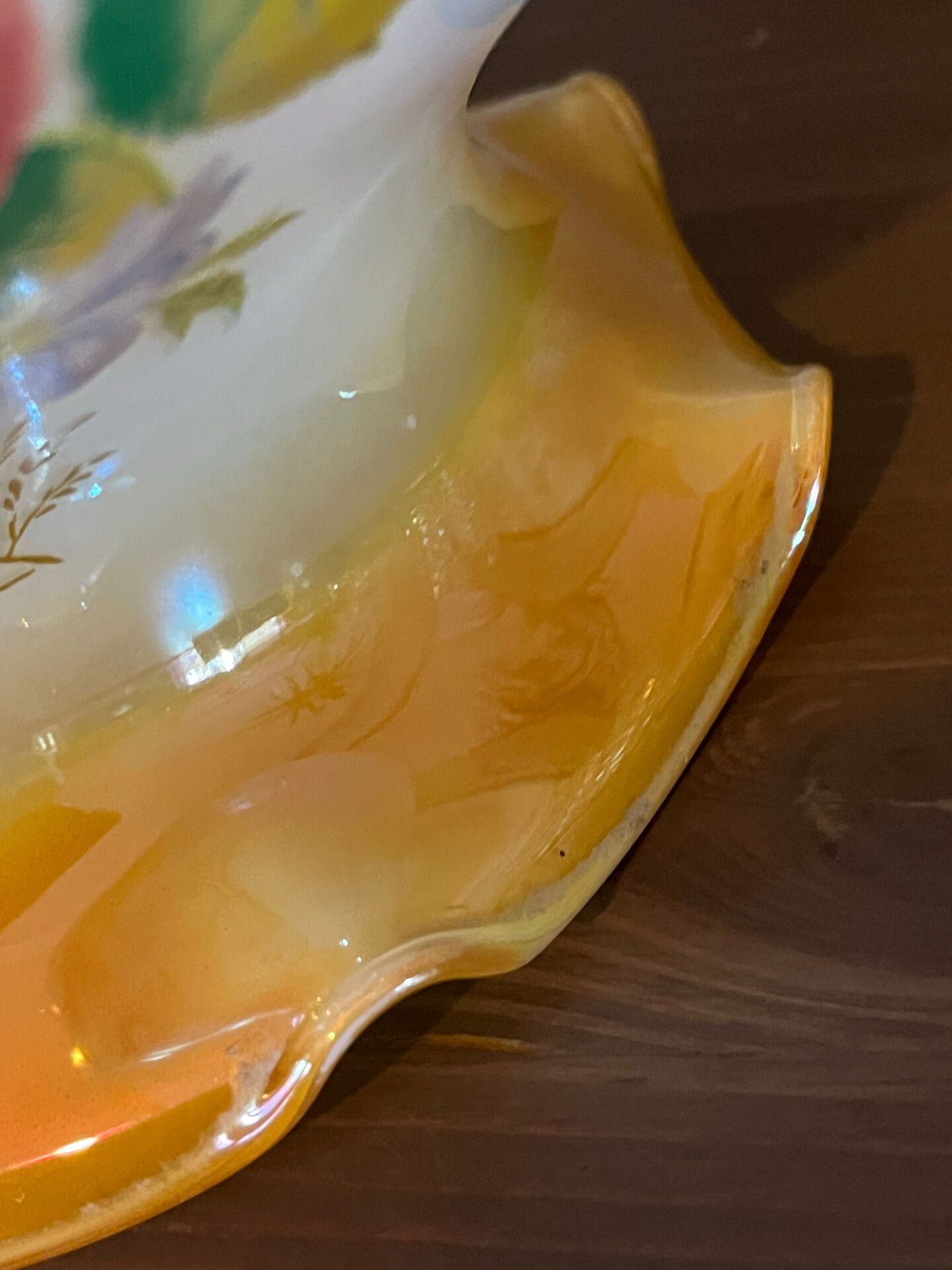 Vintage suspension in iridescent opaline floral – Verrerie de Vianne – Ét
