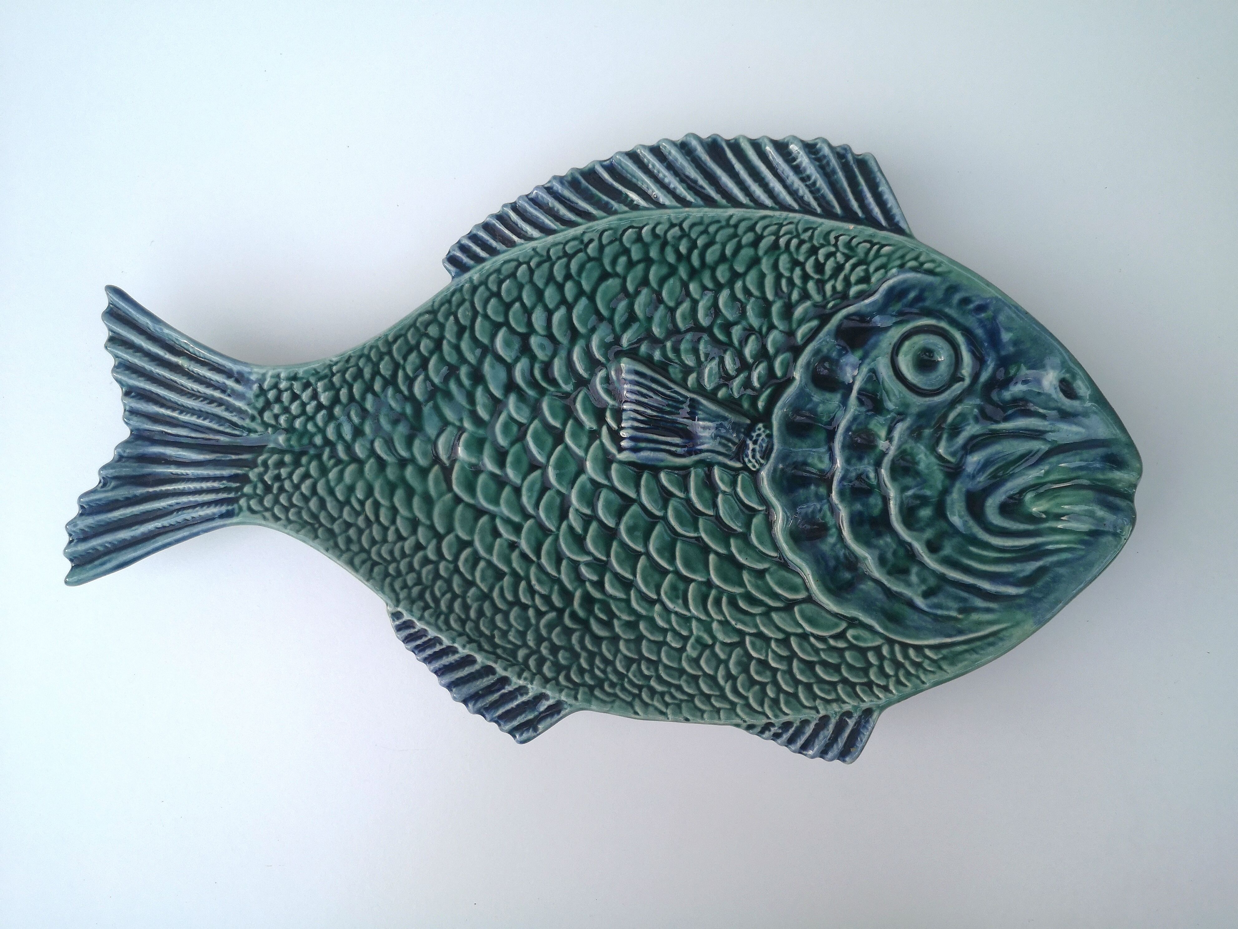 Vintage dish, slurry, fish-shaped