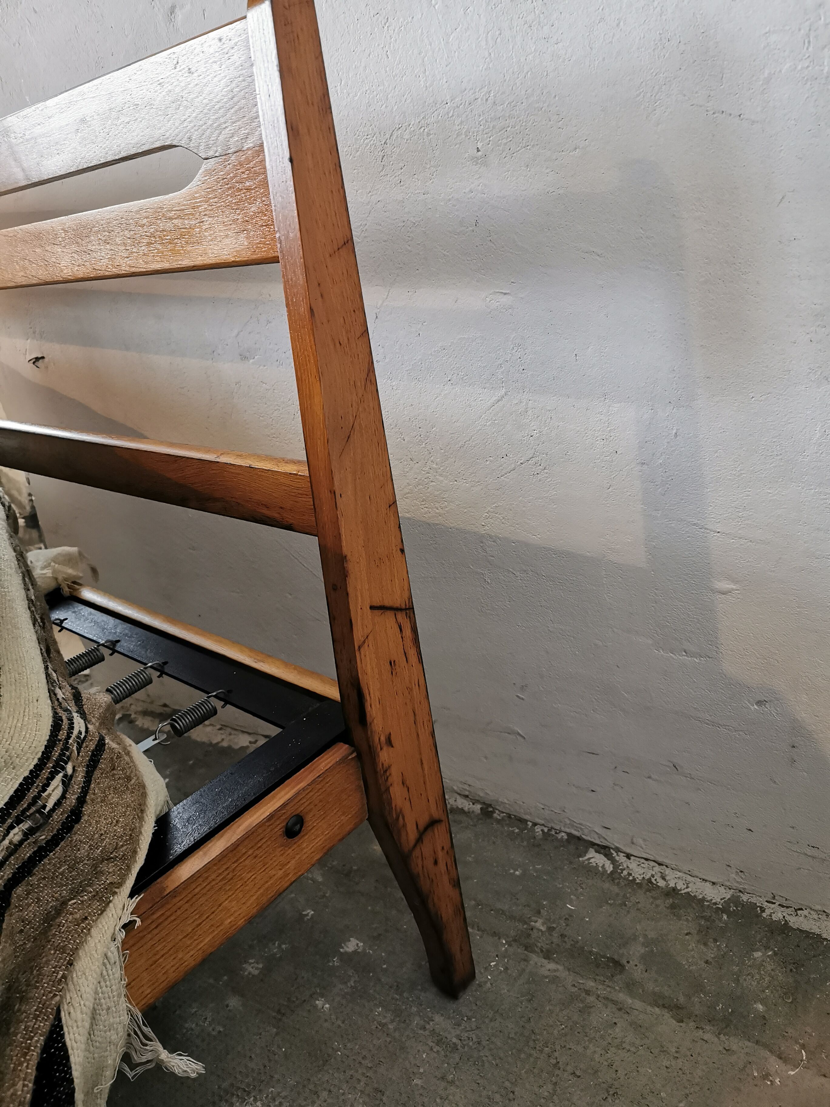 Bed of the 50s reconstruction style in oak